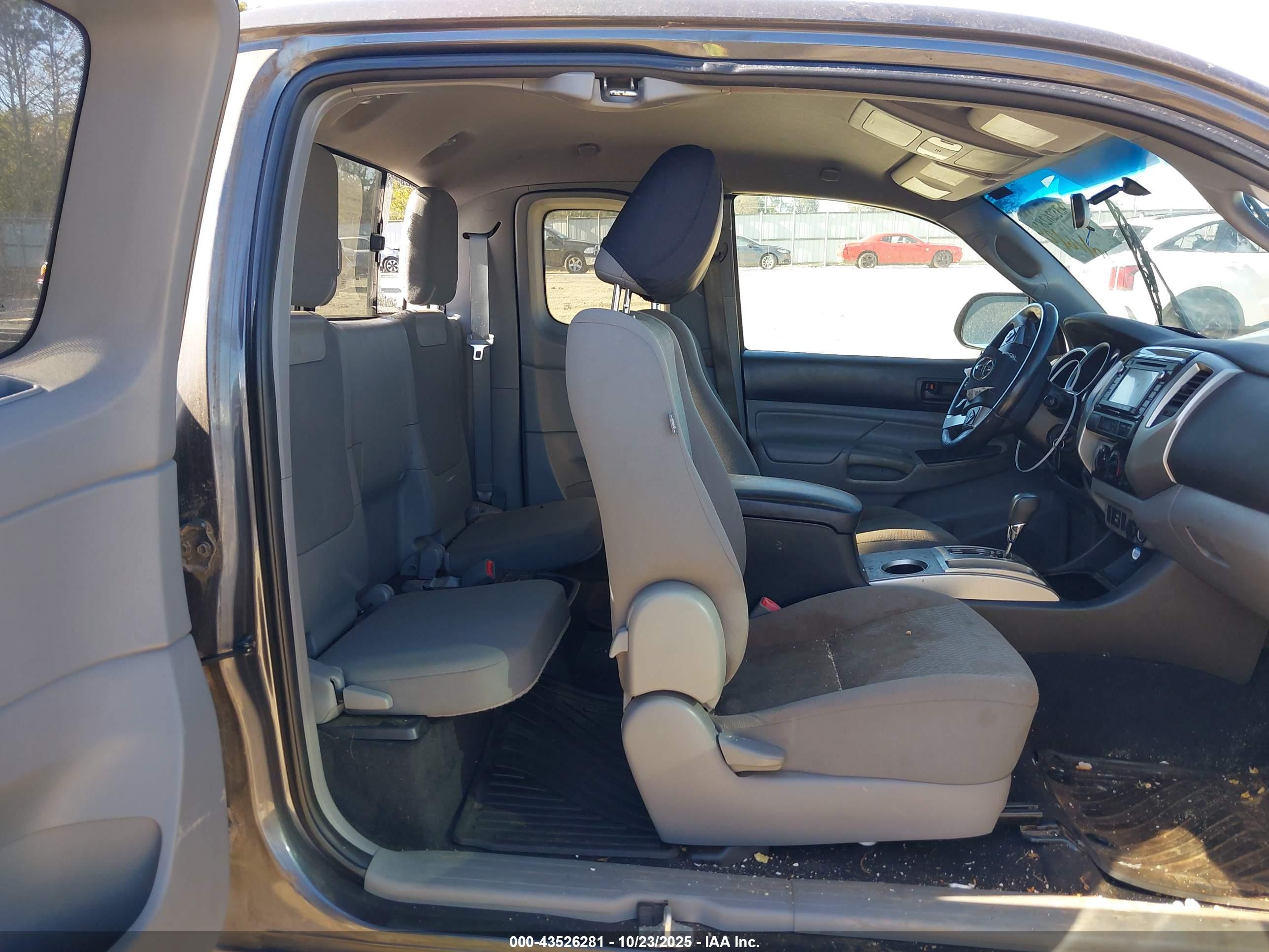 TOYOTA TACOMA image 8