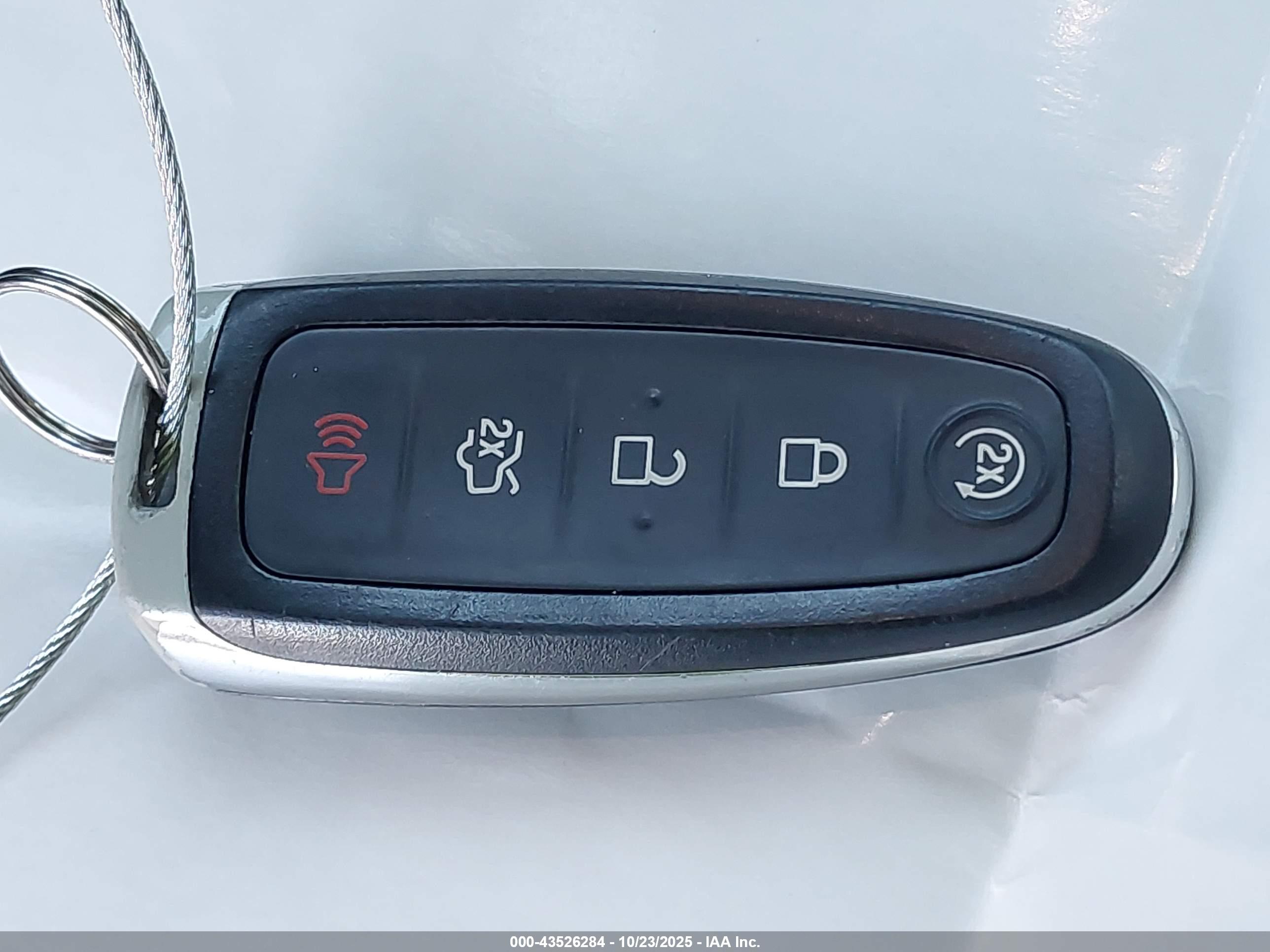 FORD ESCAPE image 11