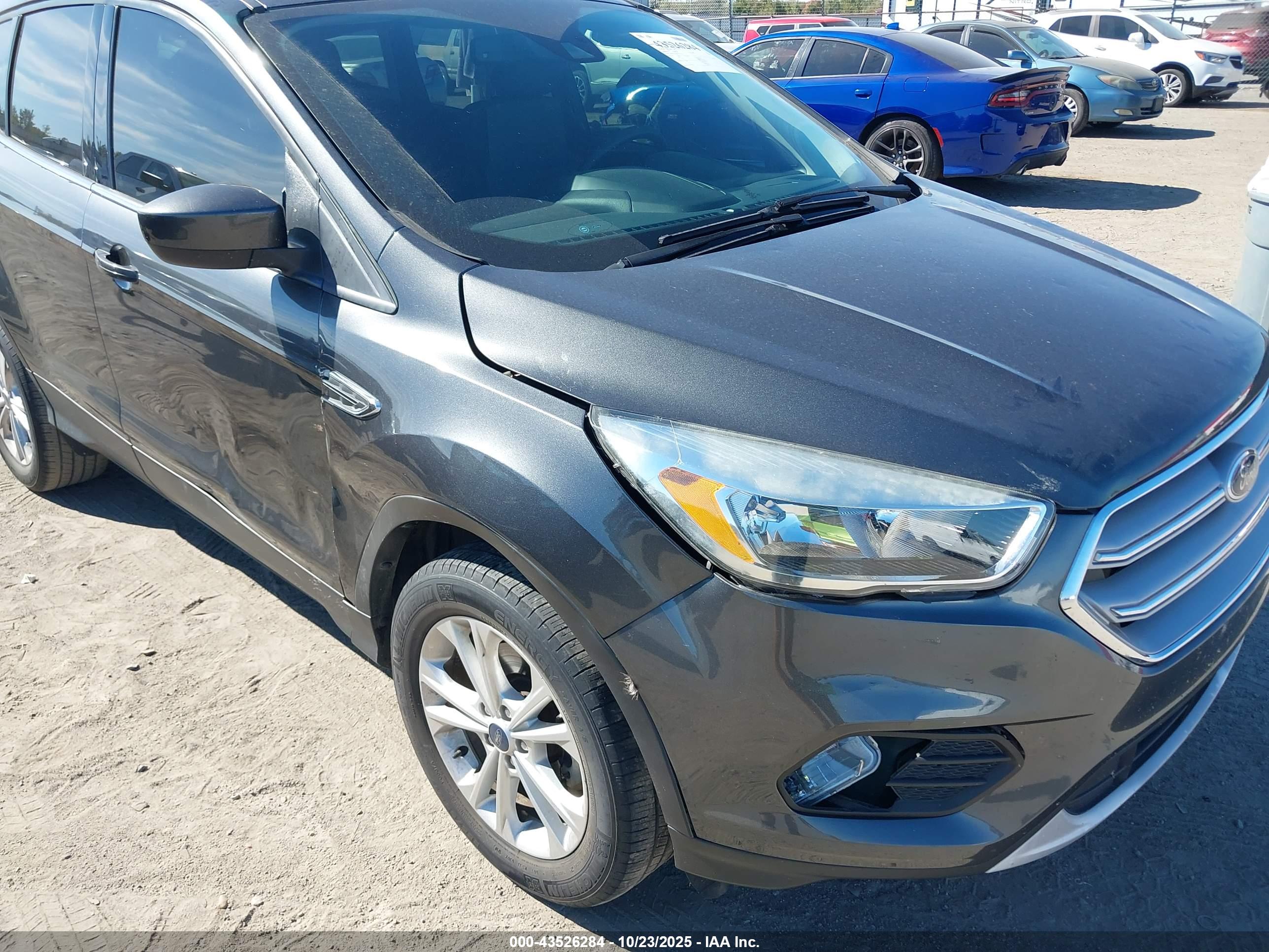 FORD ESCAPE image 6