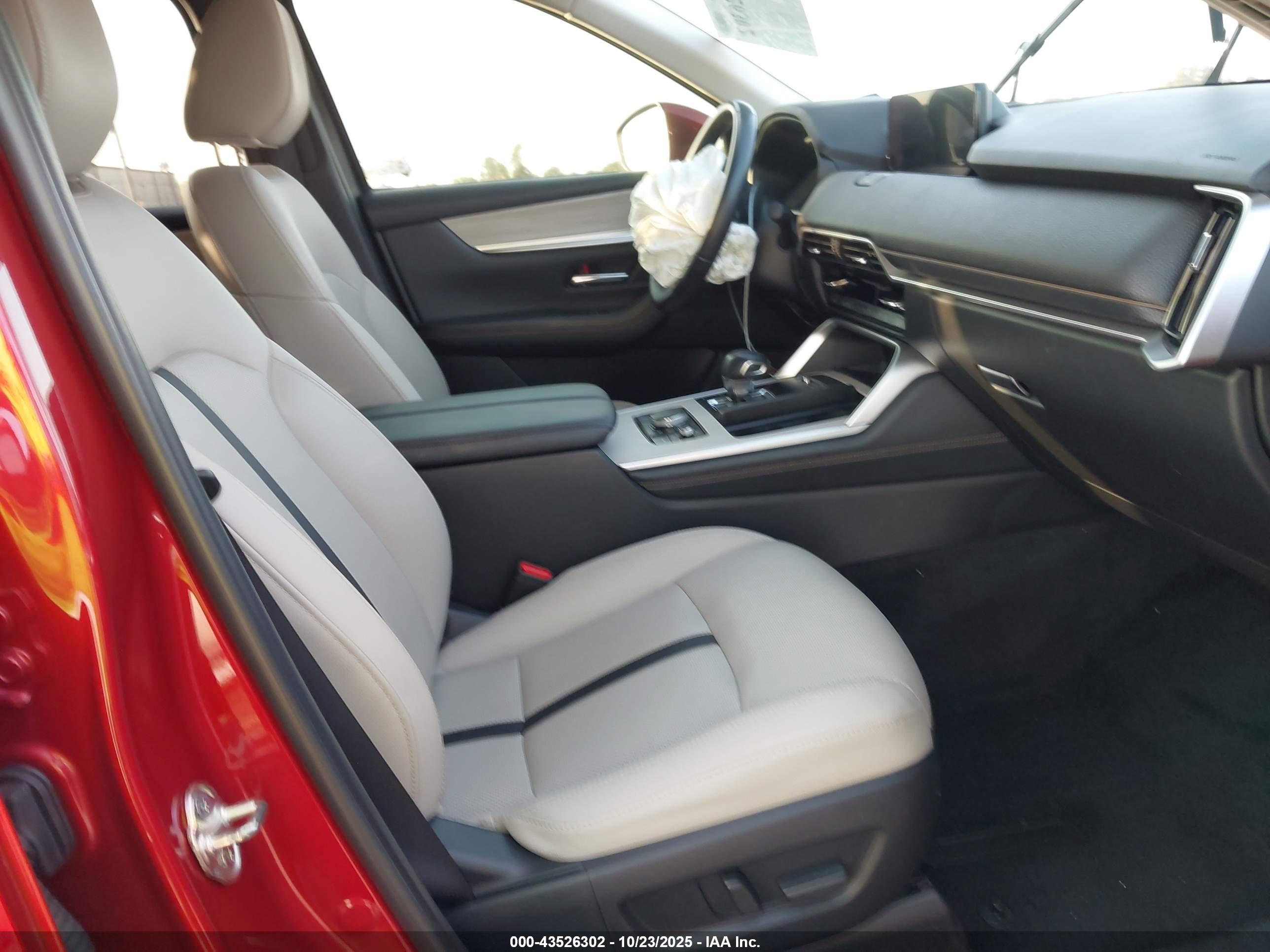 MAZDA CX-90 image 5