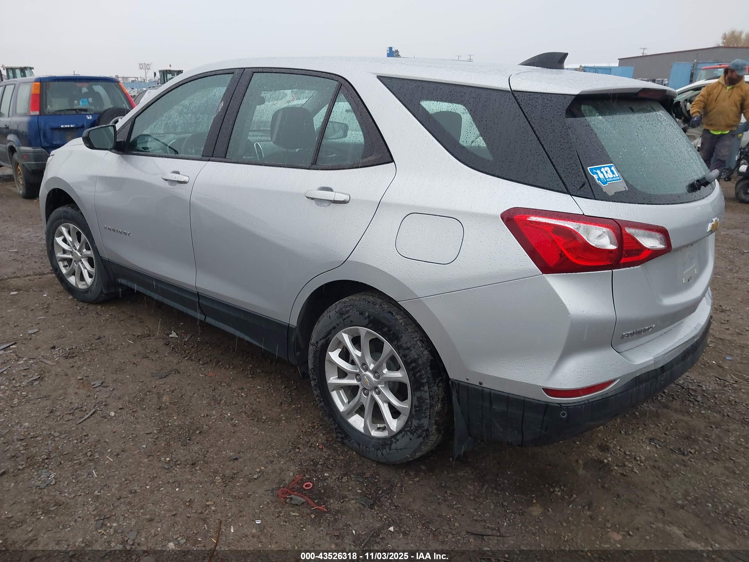 CHEVROLET EQUINOX image 3