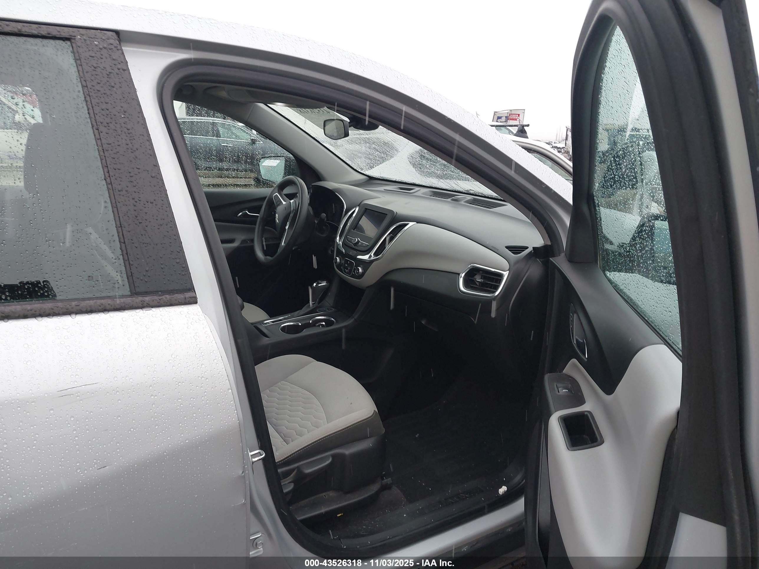 CHEVROLET EQUINOX image 5