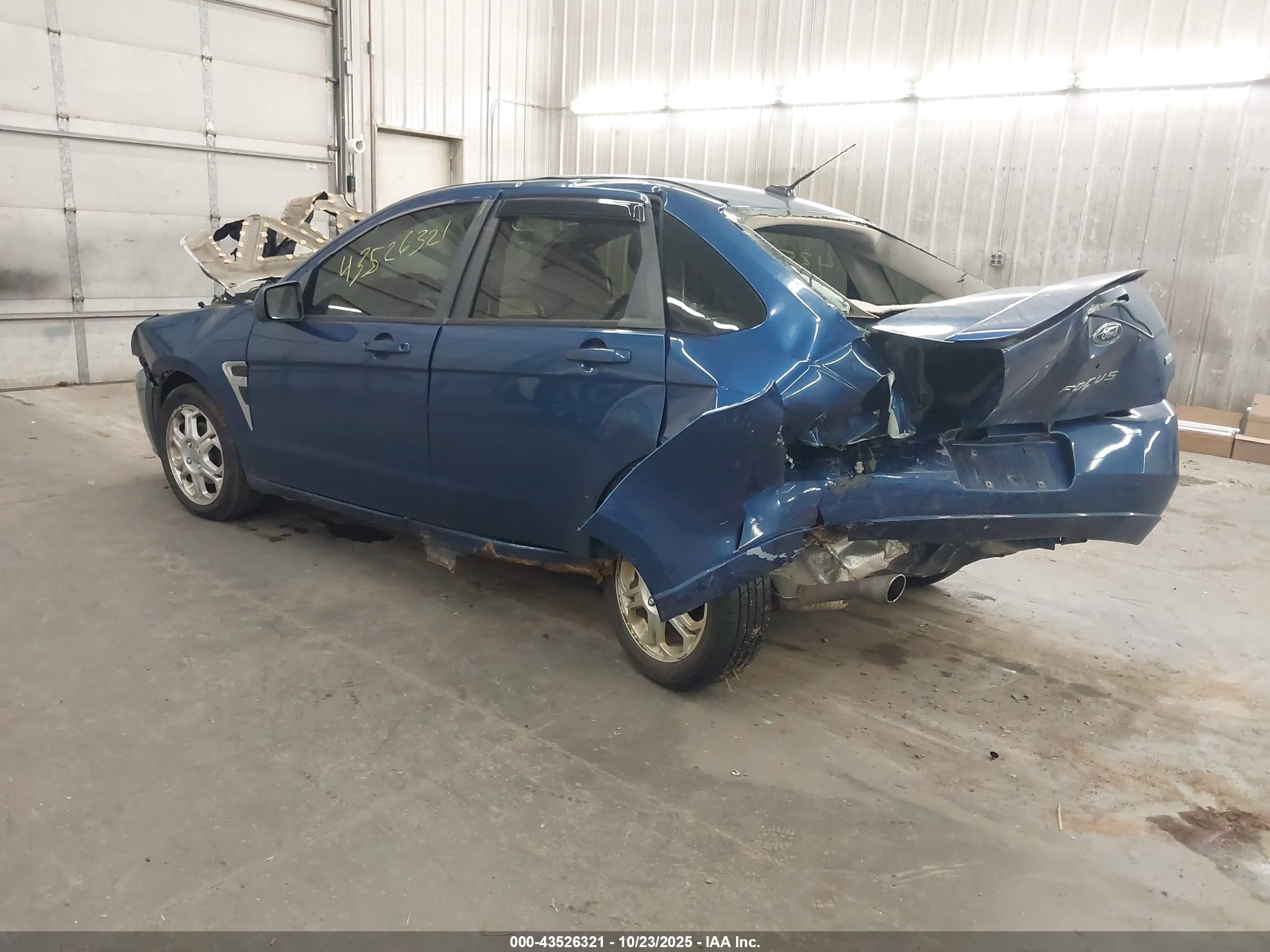 FORD FOCUS image 3