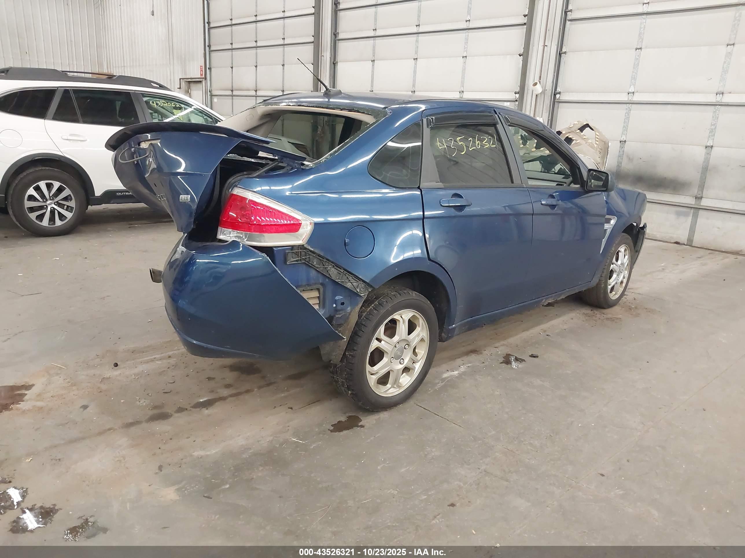 FORD FOCUS image 4