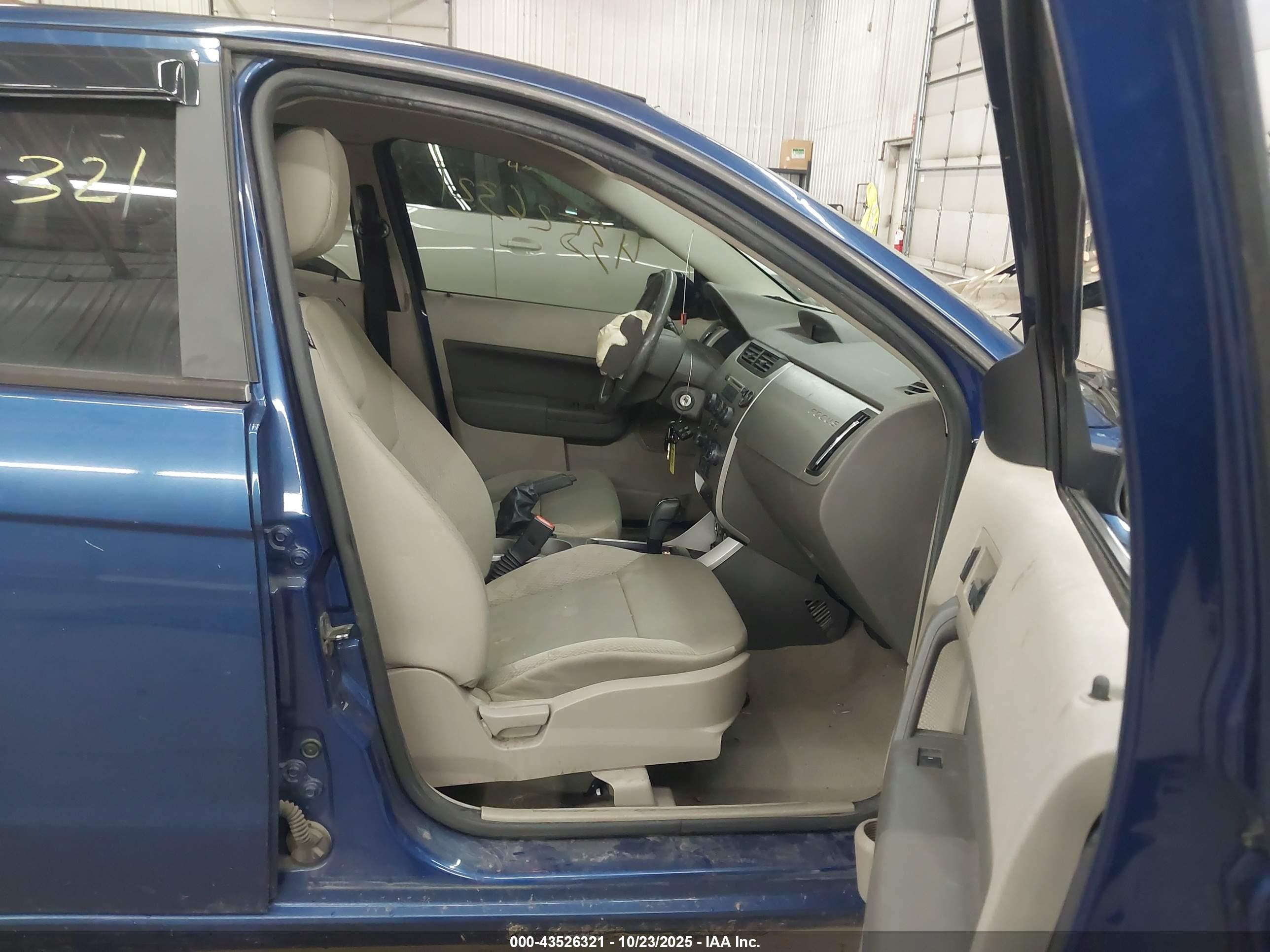 FORD FOCUS image 5
