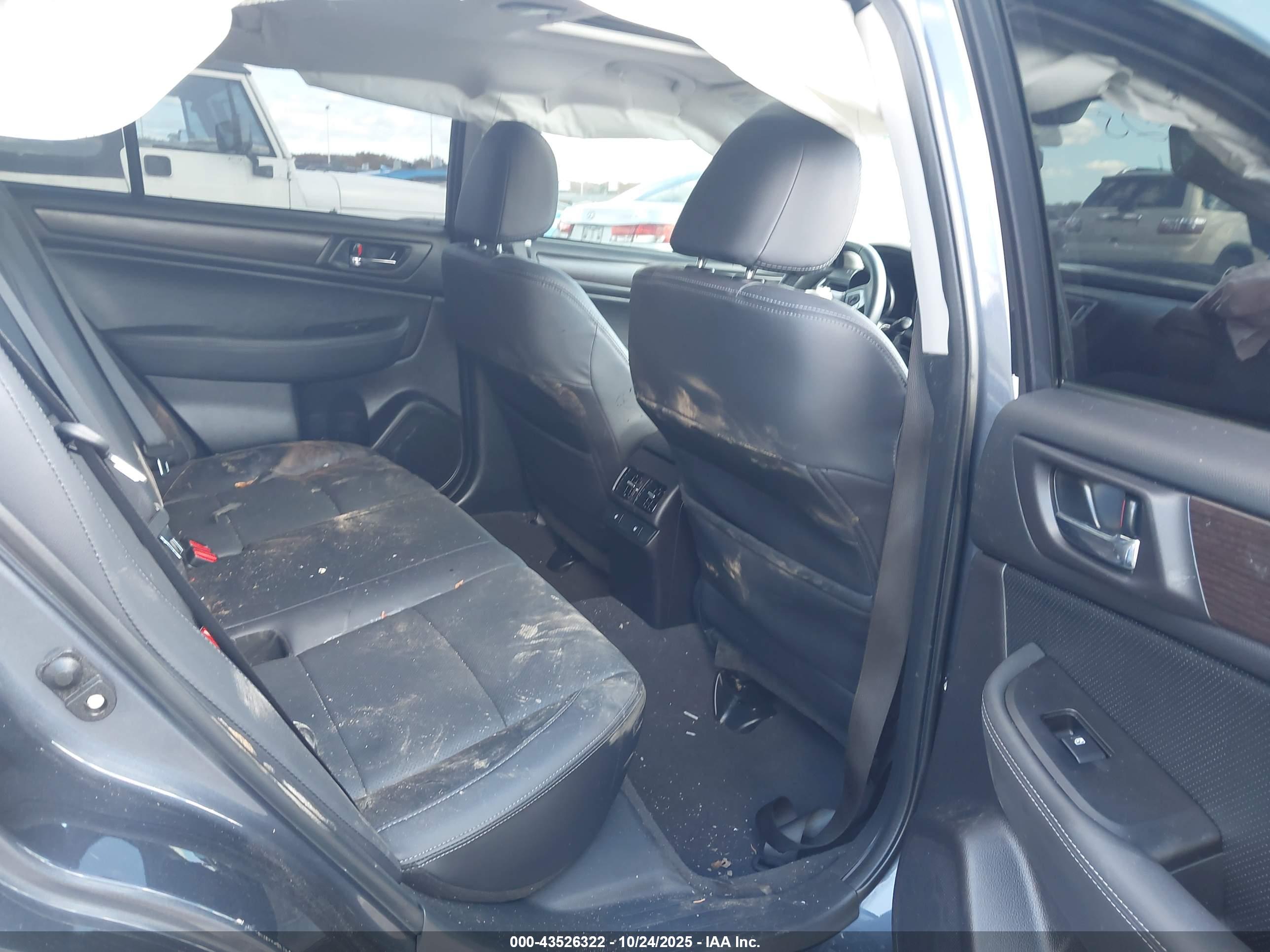 SUBARU LEGACY image 8