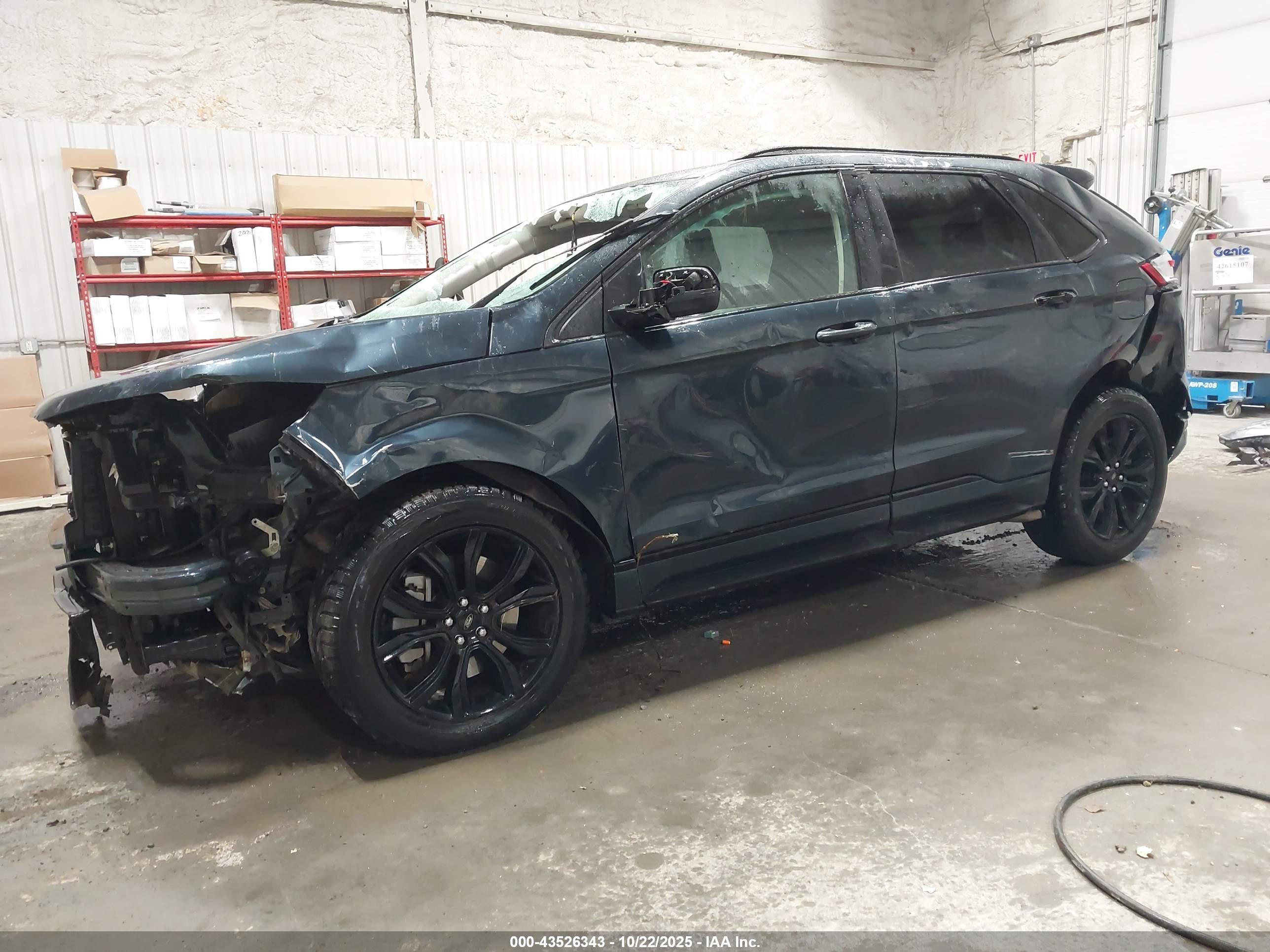 FORD EDGE image 2