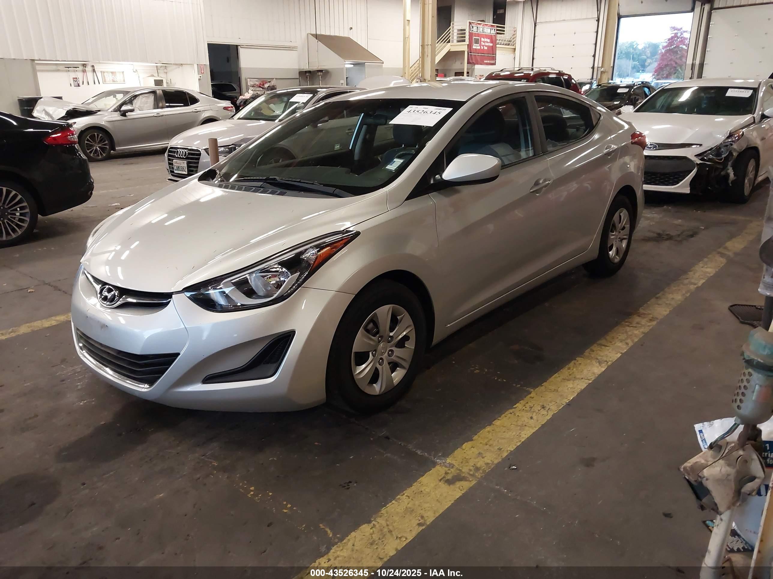 HYUNDAI ELANTRA image 2