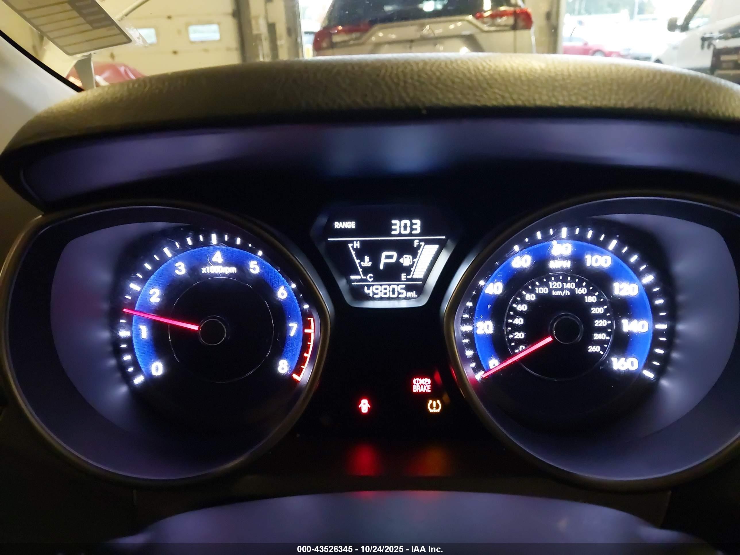 HYUNDAI ELANTRA image 7