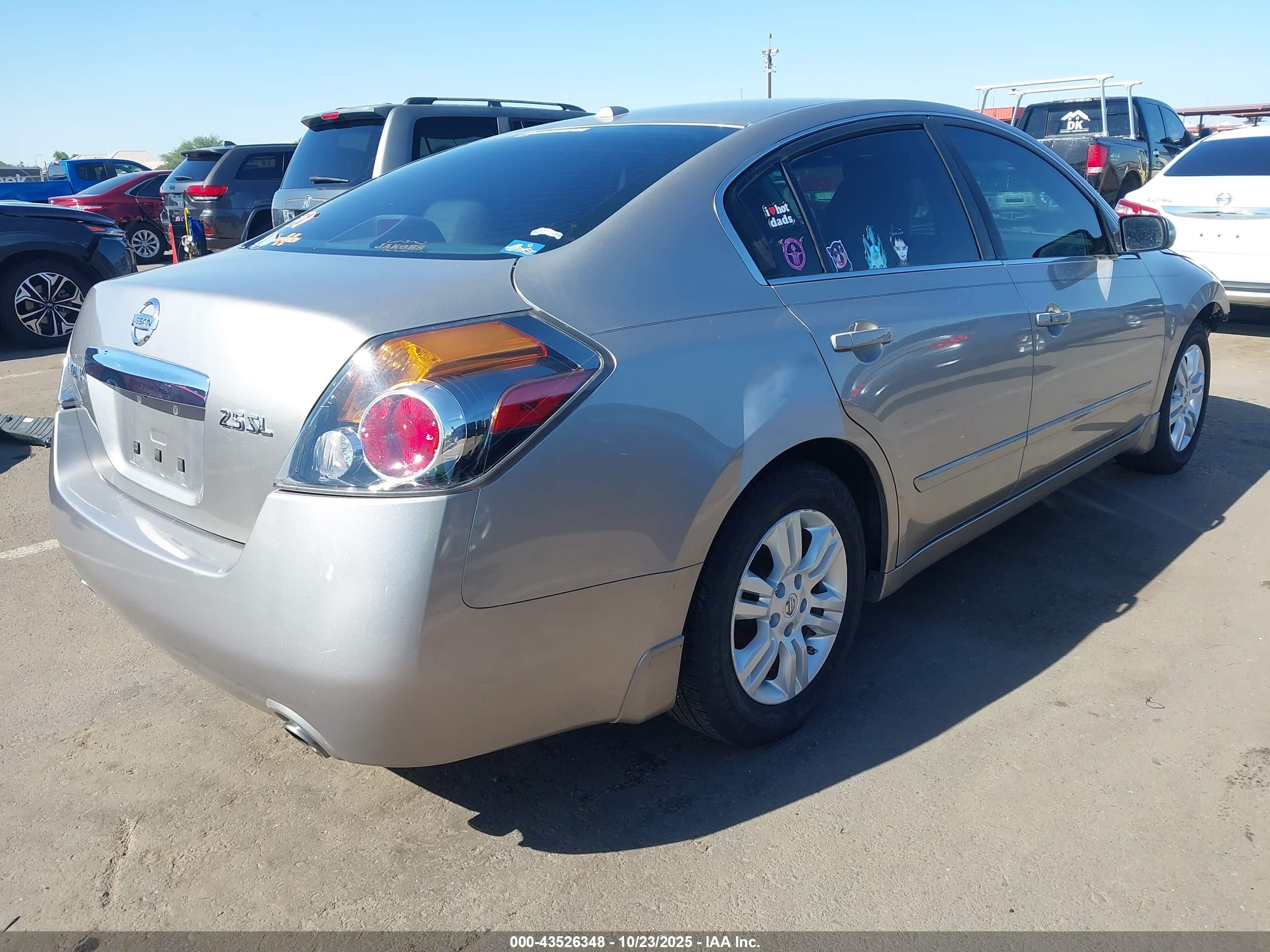 NISSAN ALTIMA image 4