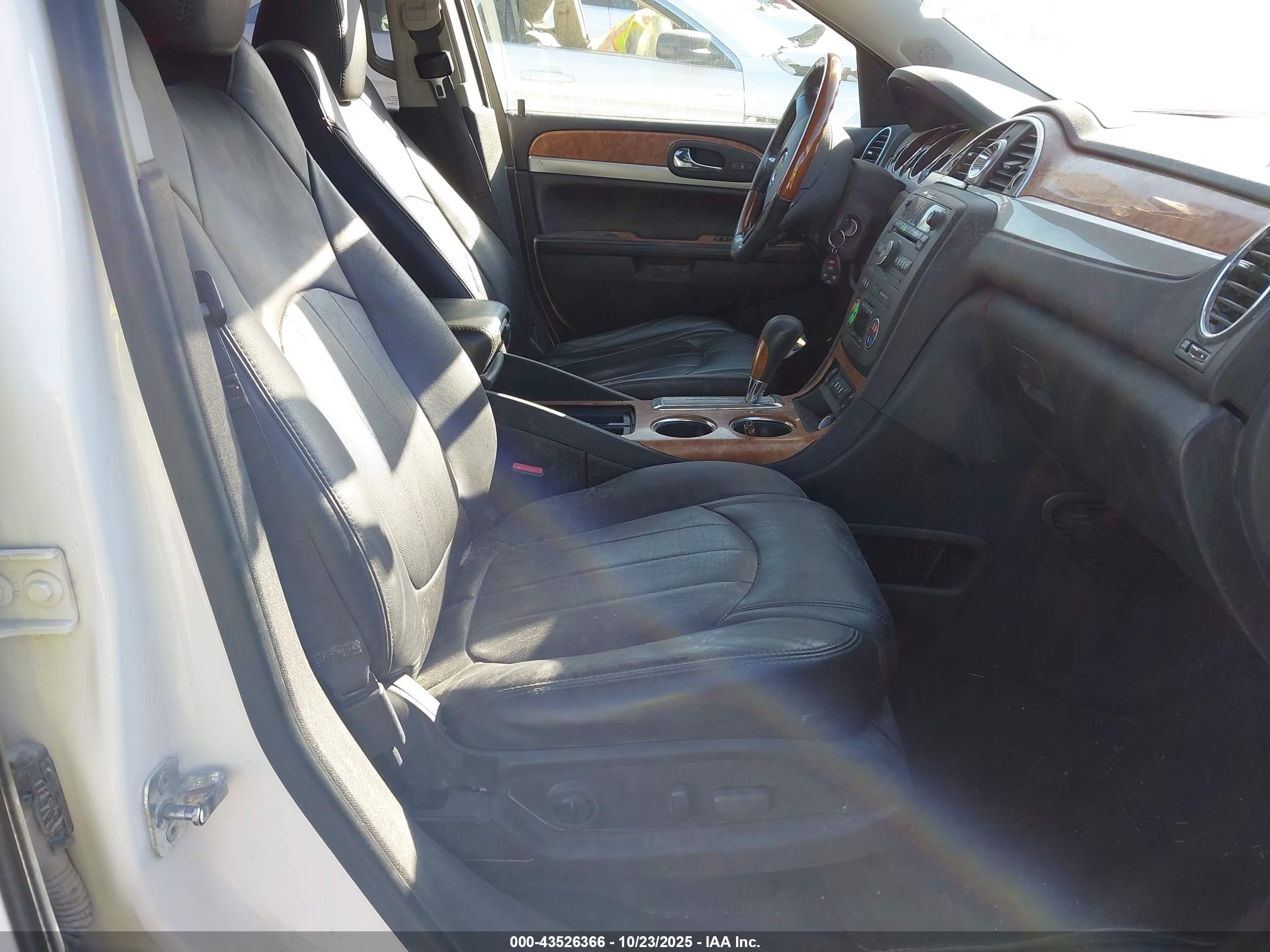 BUICK ENCLAVE image 5