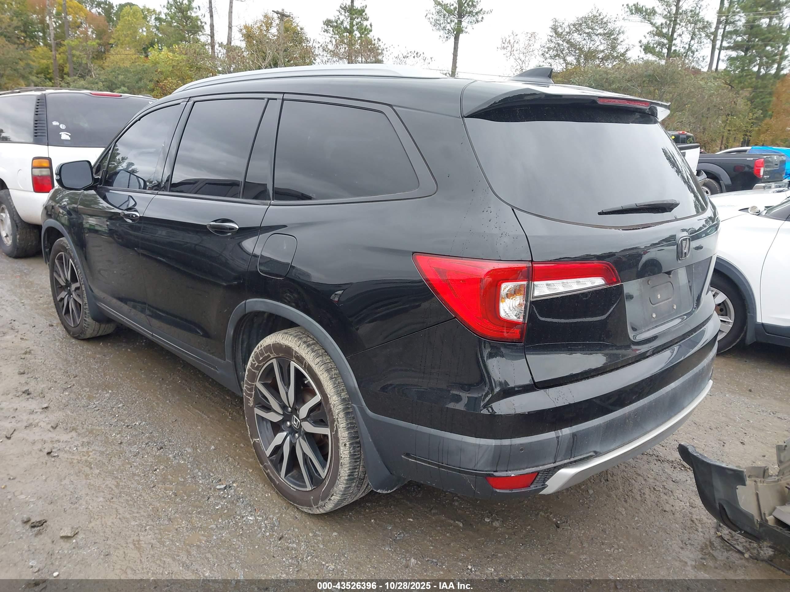 HONDA PILOT image 3