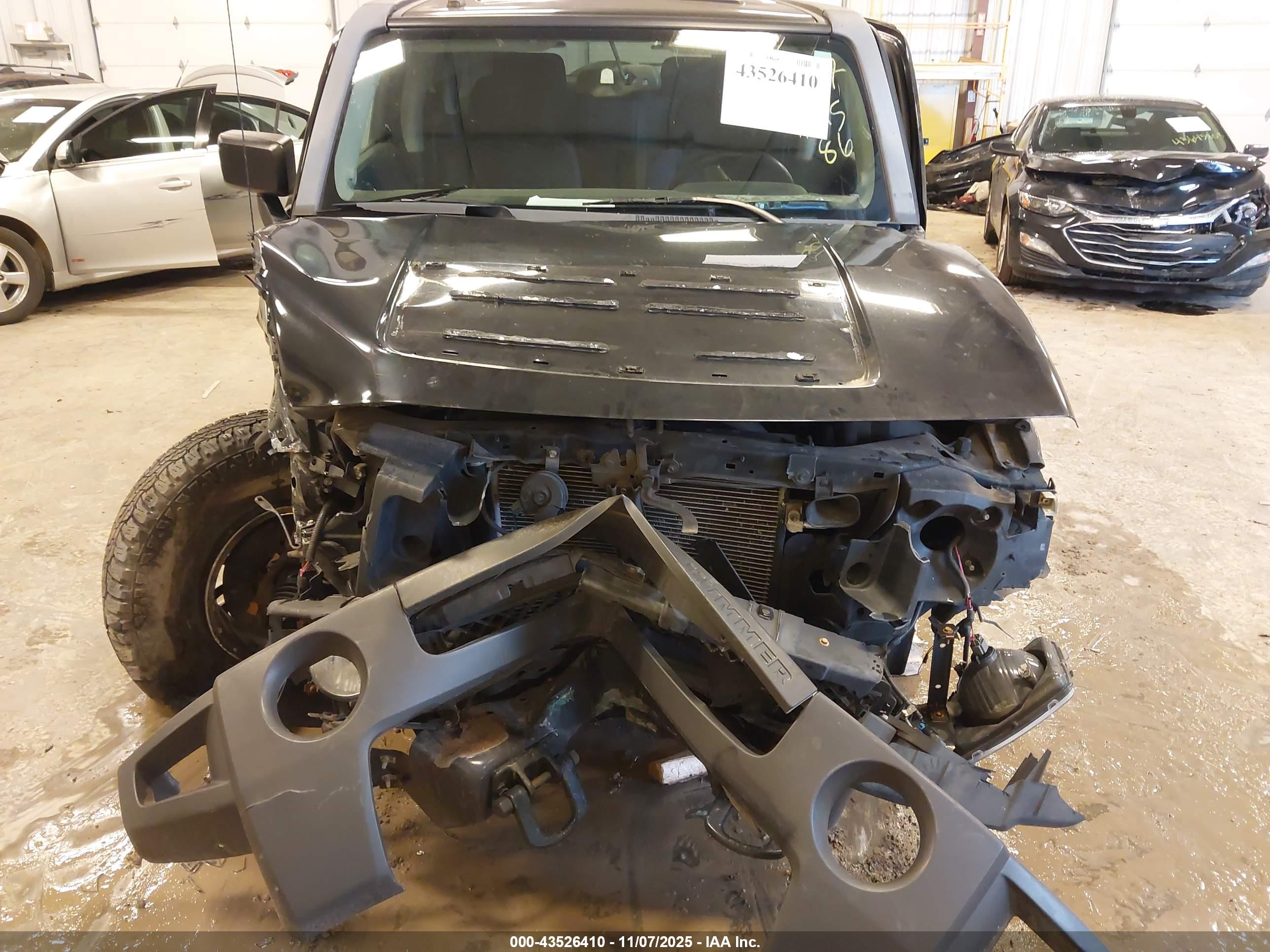 HUMMER H3 image 6