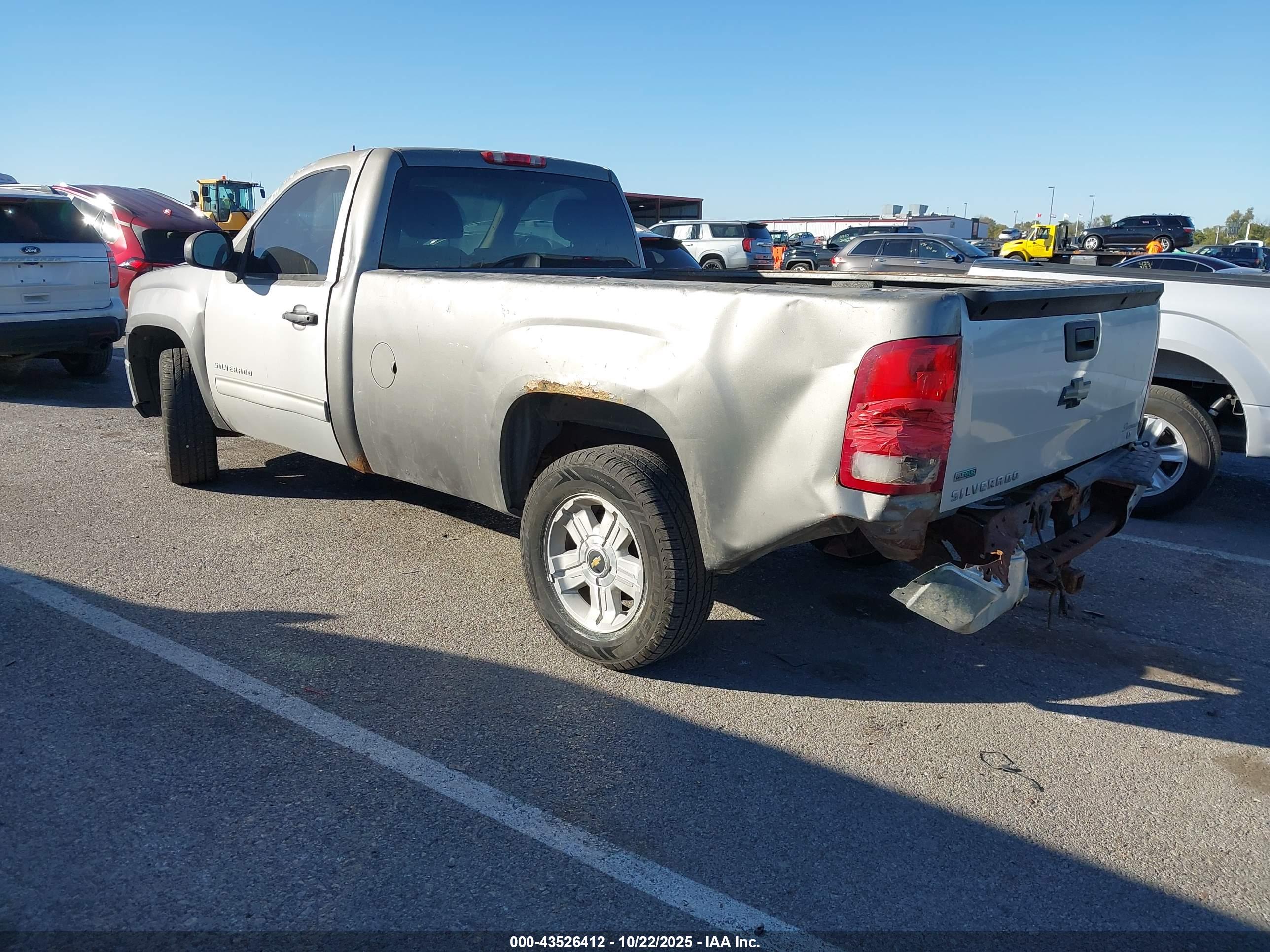 GMC SIERRA image 3
