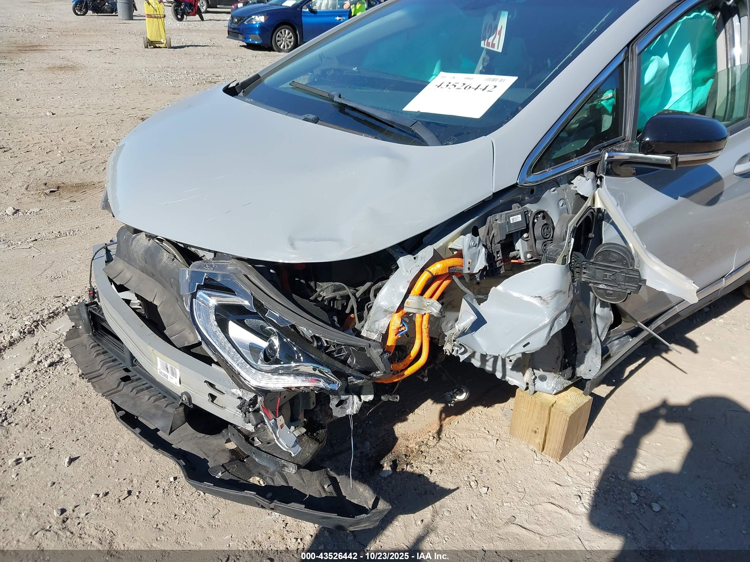 CHEVROLET BOLT image 6