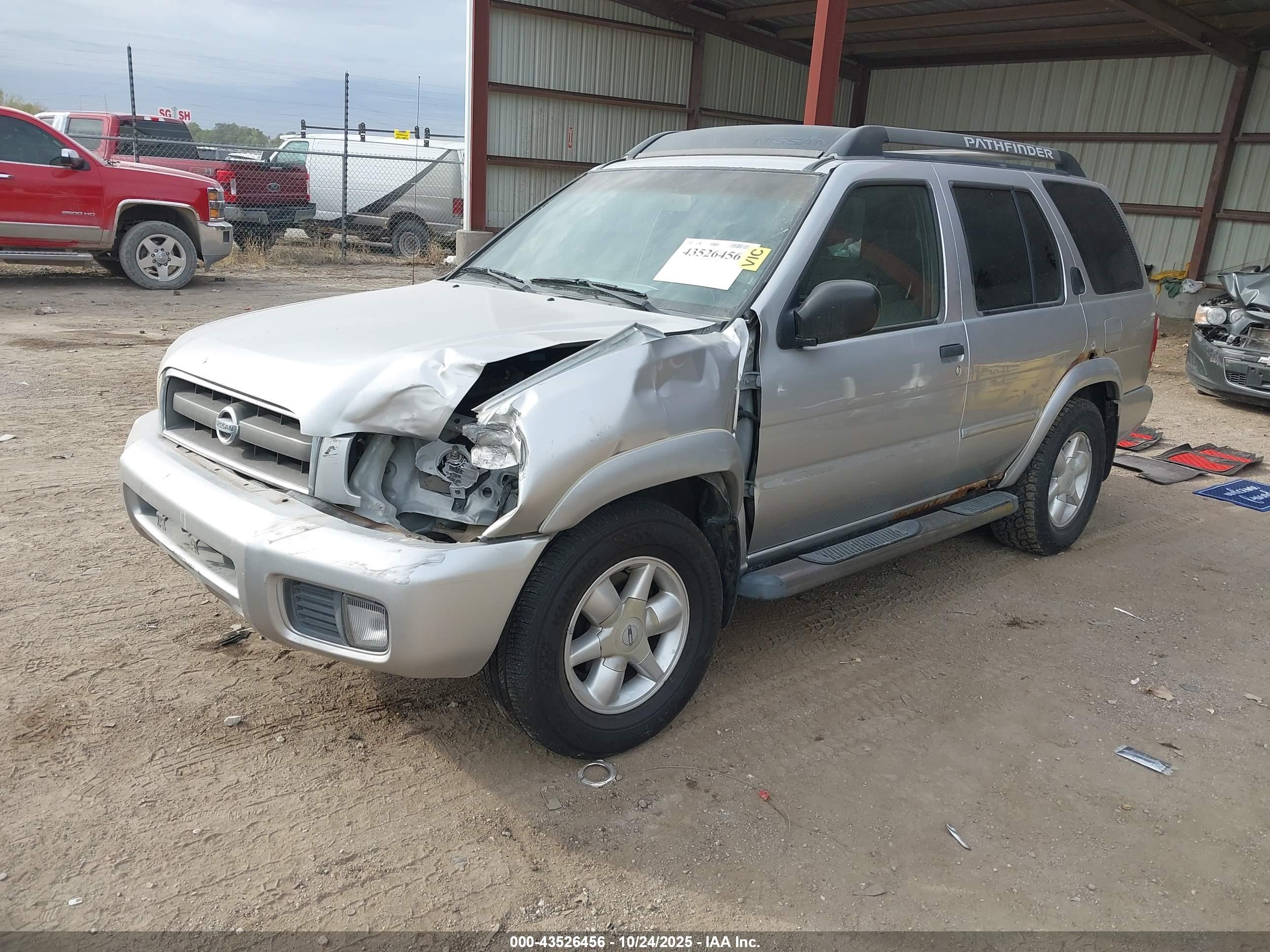 NISSAN PATHFINDER image 2