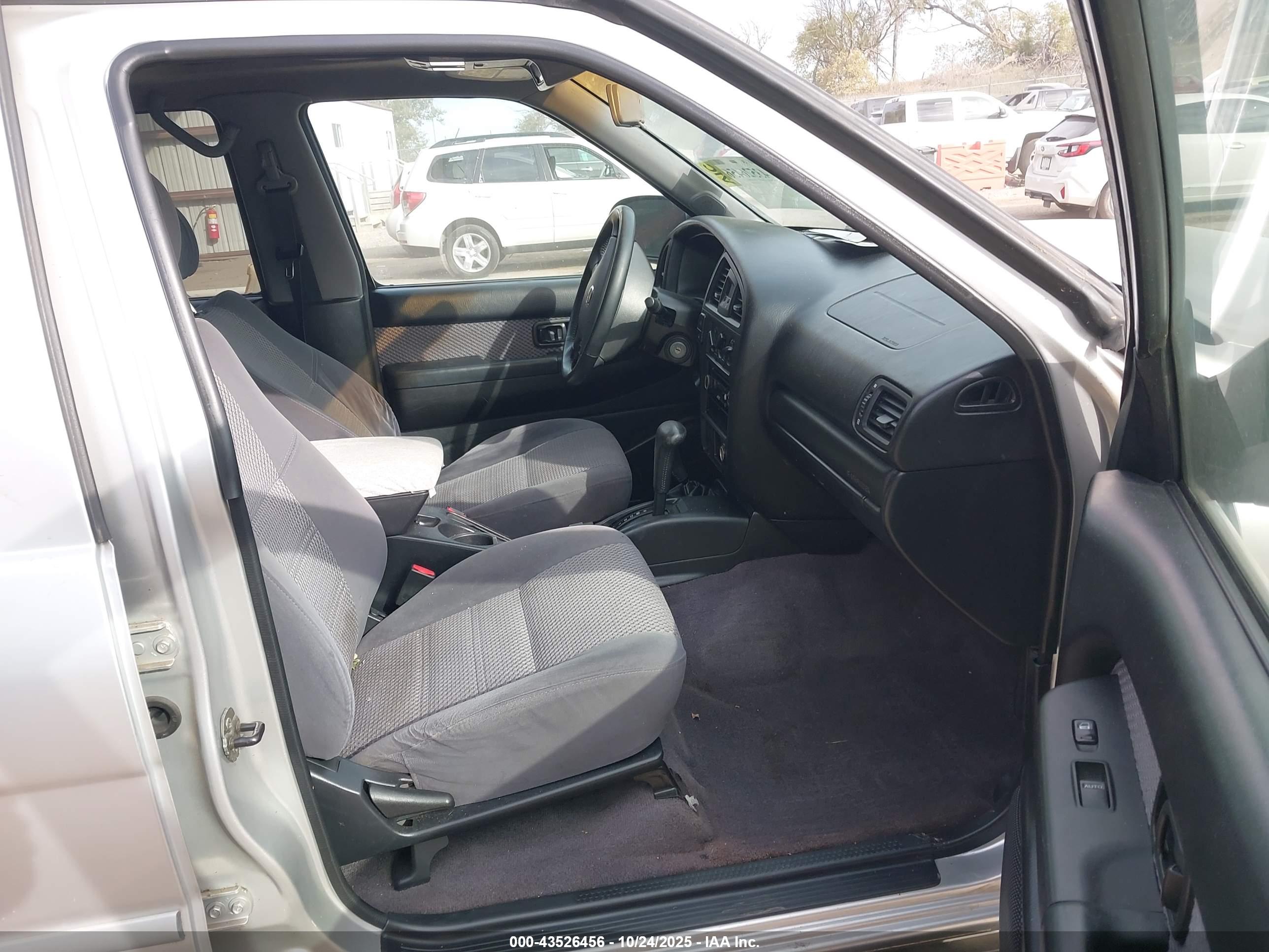 NISSAN PATHFINDER image 5