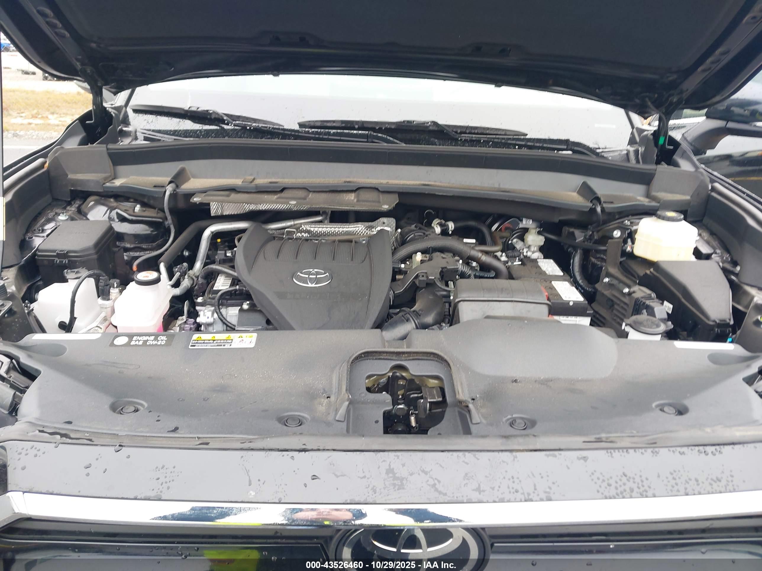 TOYOTA GRAND image 10