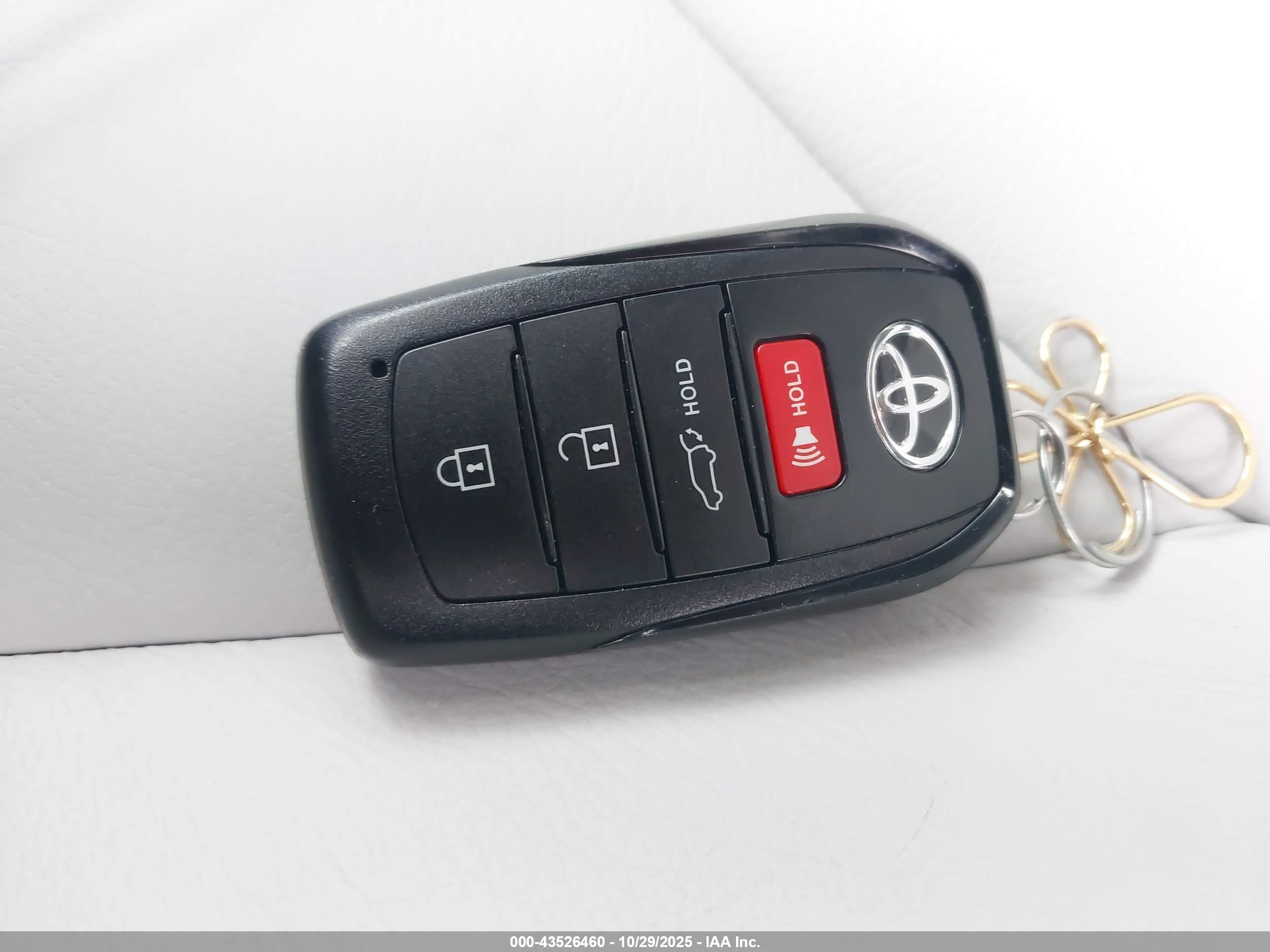 TOYOTA GRAND image 11
