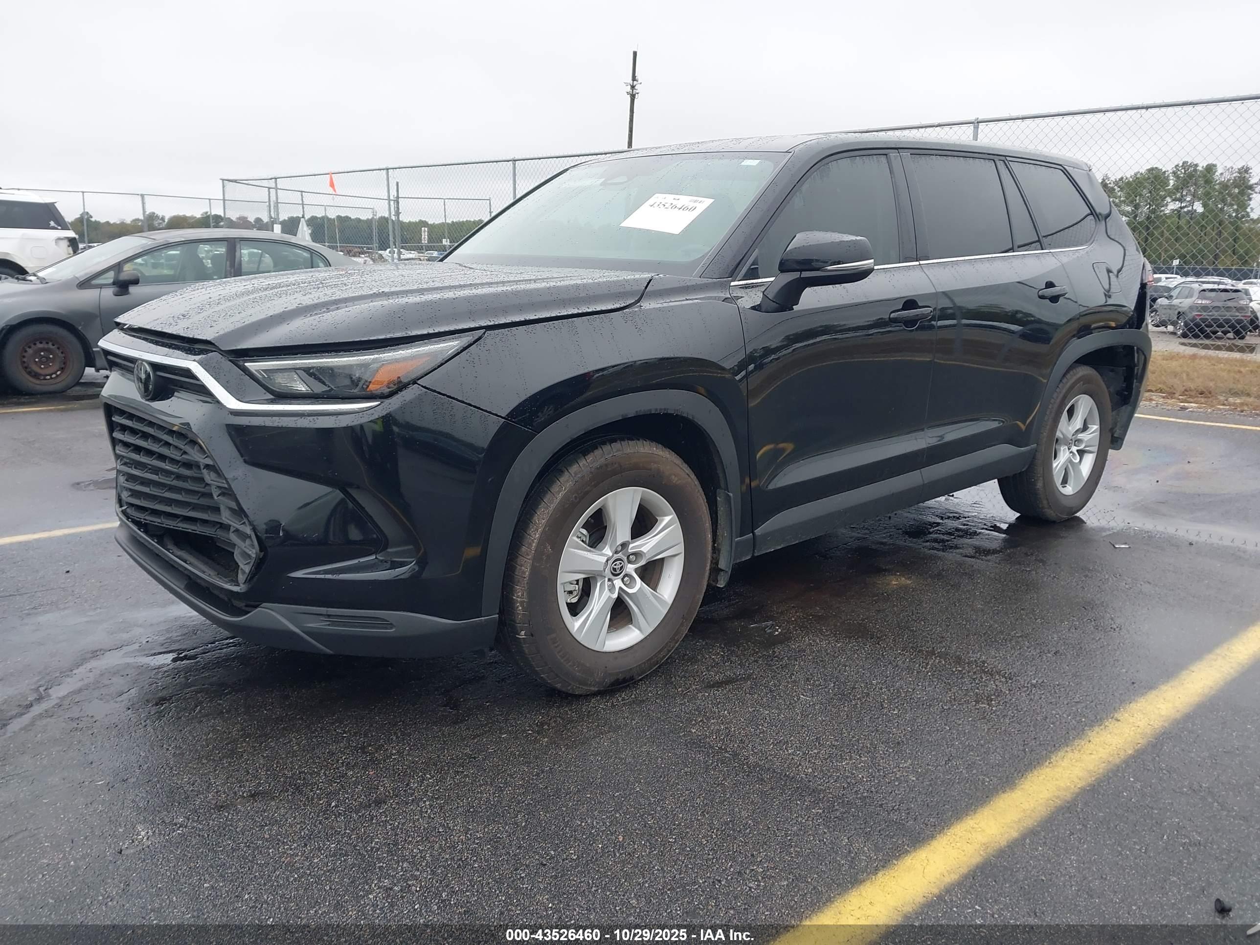 TOYOTA GRAND image 2