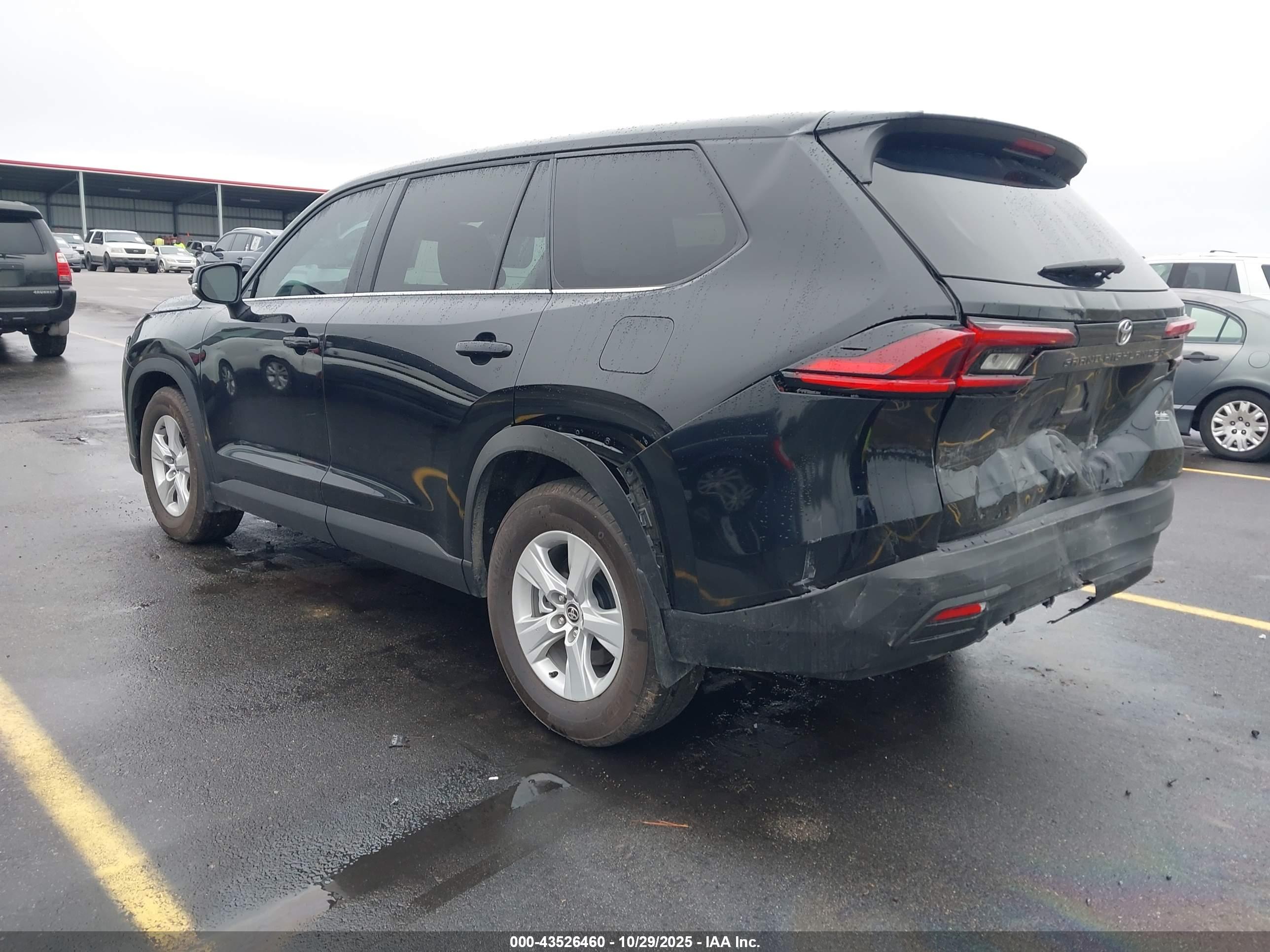 TOYOTA GRAND image 3