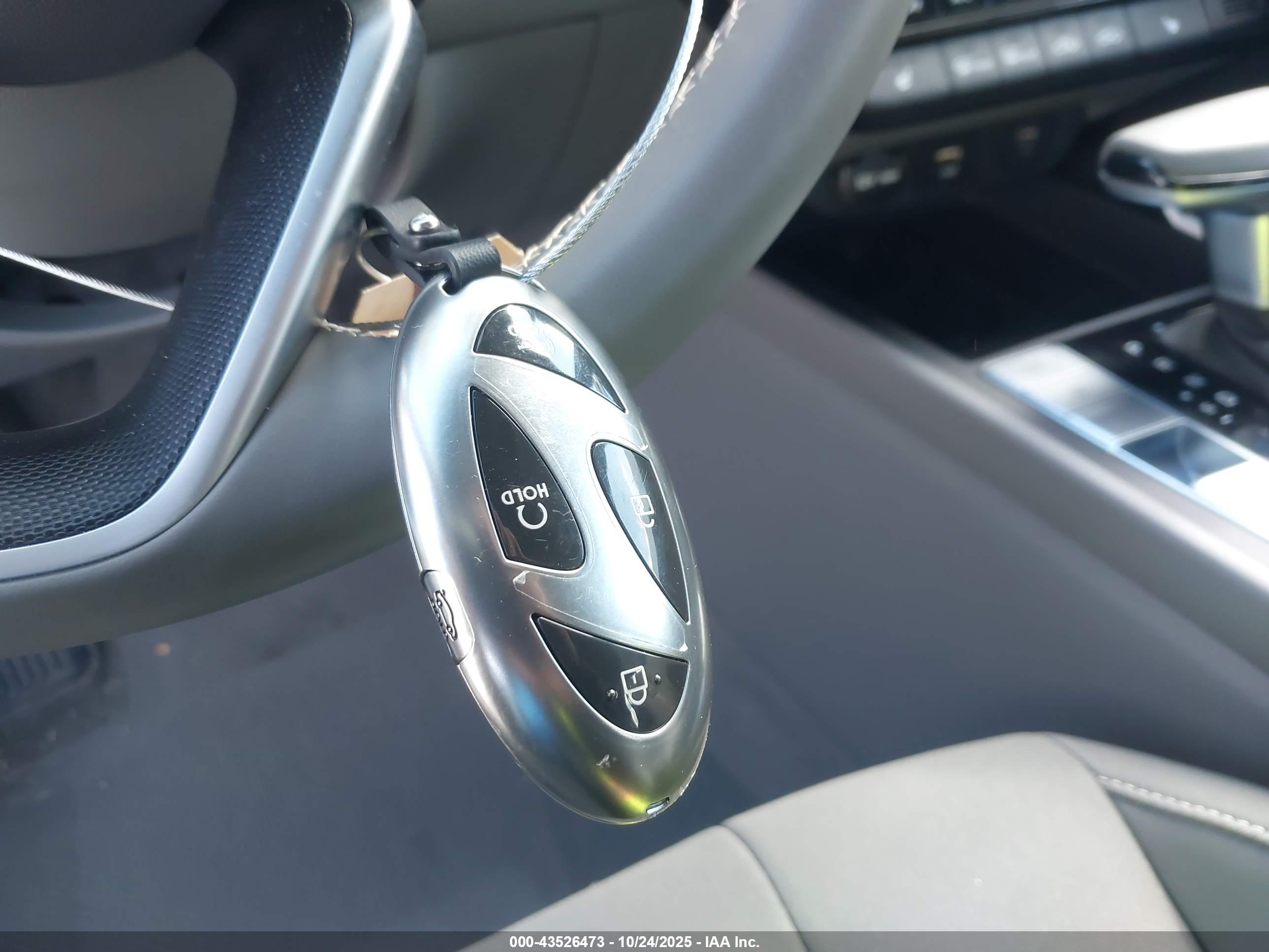 HYUNDAI ELANTRA image 11