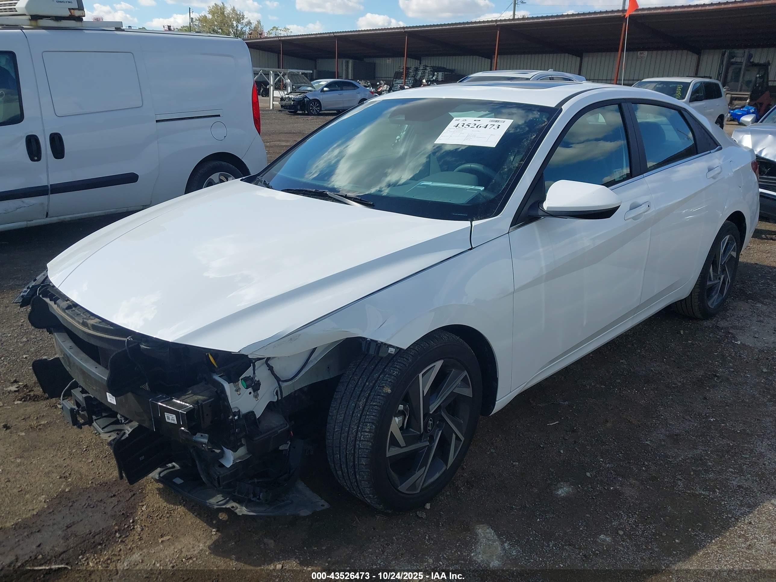 HYUNDAI ELANTRA image 2