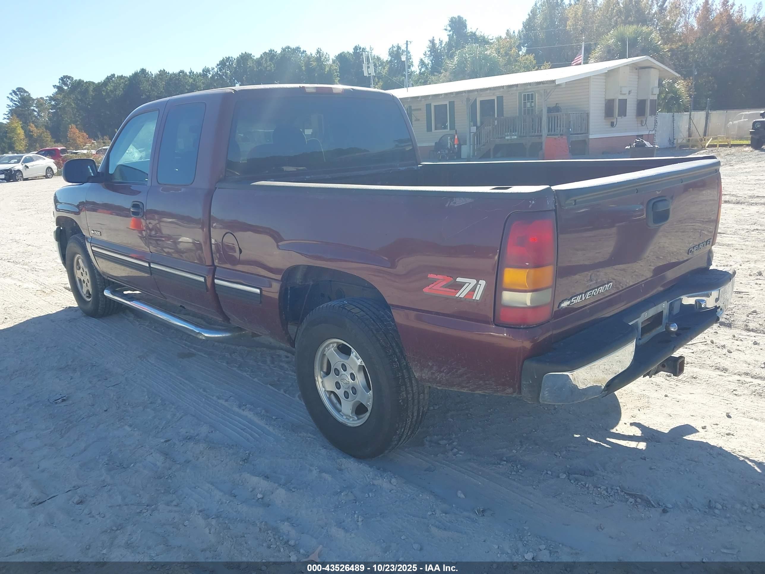 CHEVROLET SILVERADO image 3