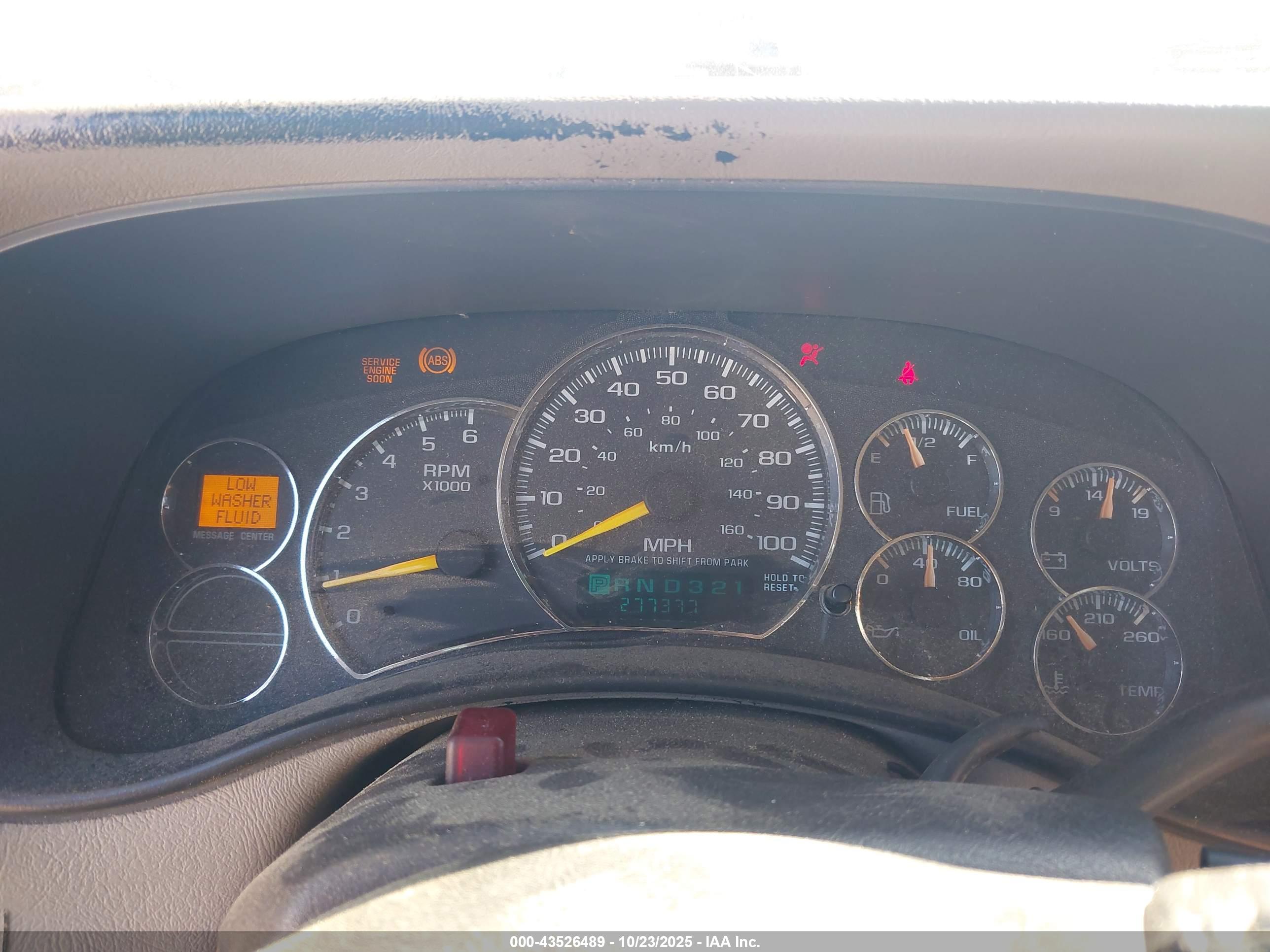 CHEVROLET SILVERADO image 7
