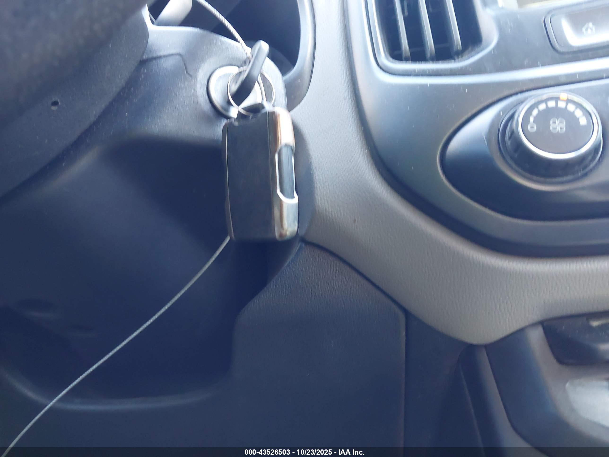 CHEVROLET COLORADO image 11