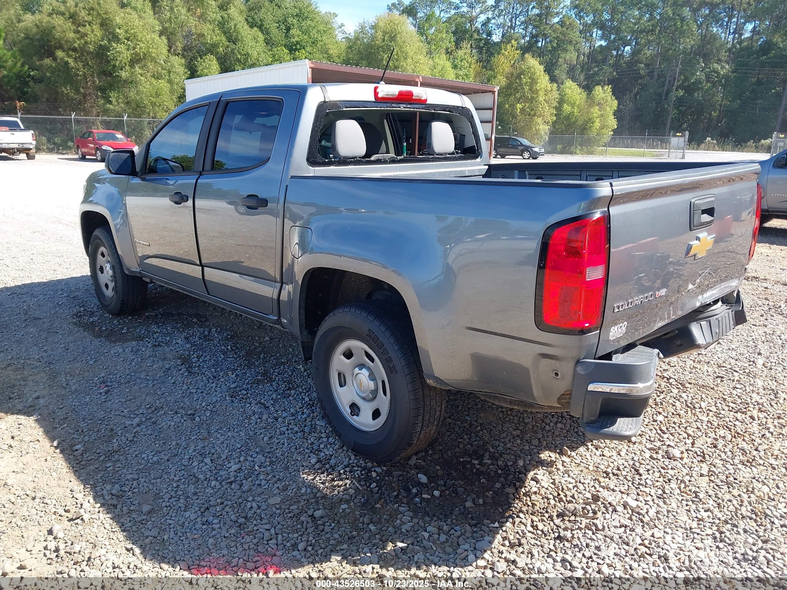 CHEVROLET COLORADO image 3