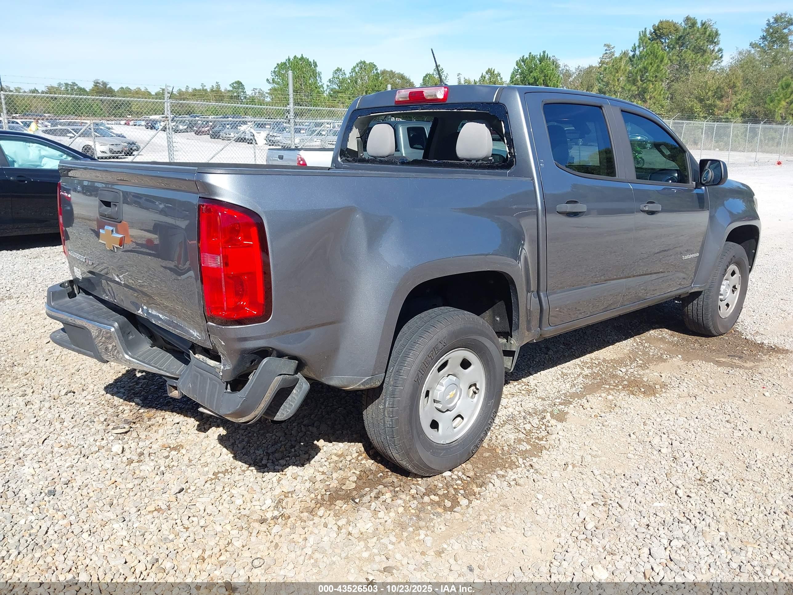 CHEVROLET COLORADO image 4