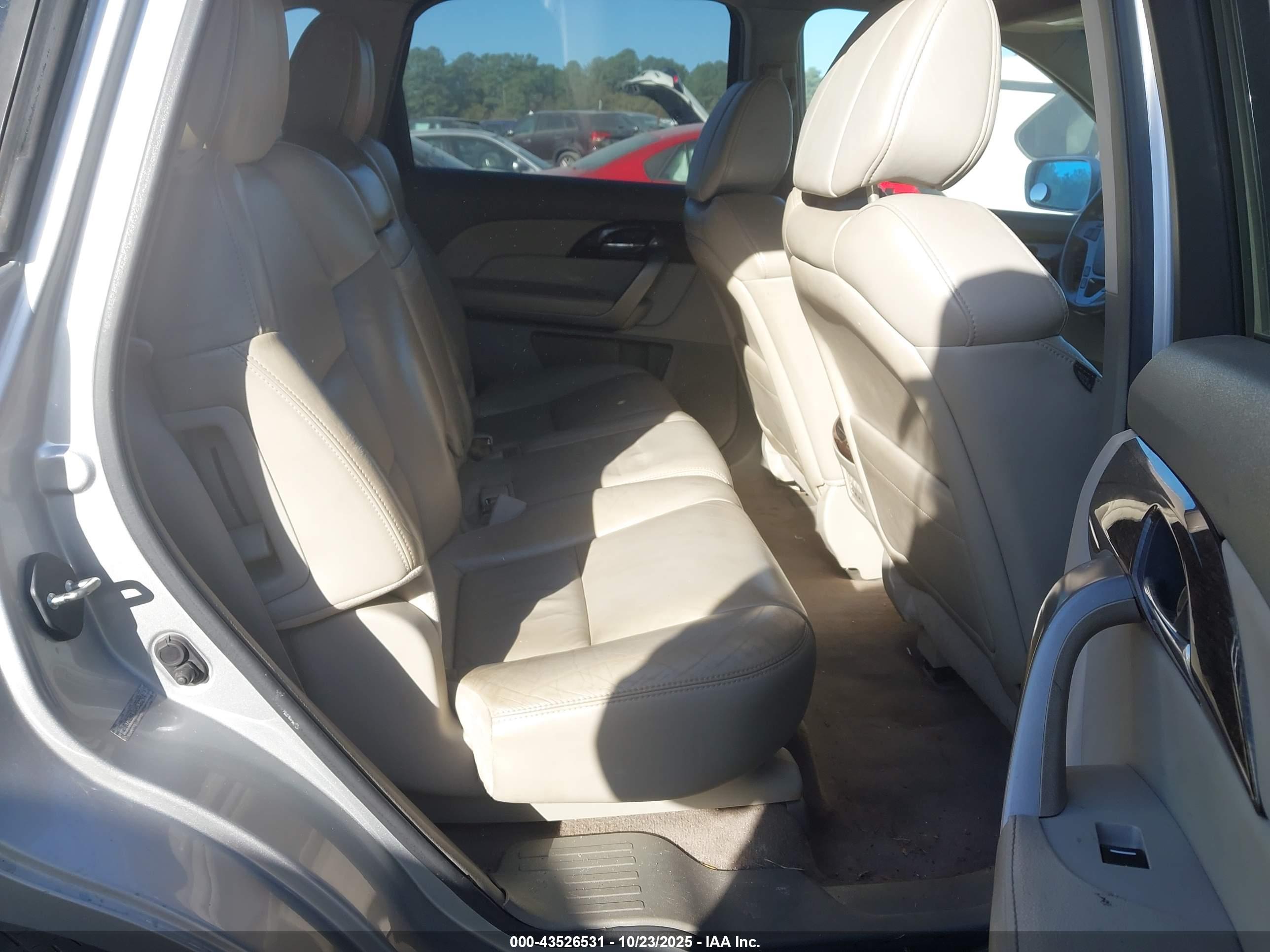 ACURA MDX image 8