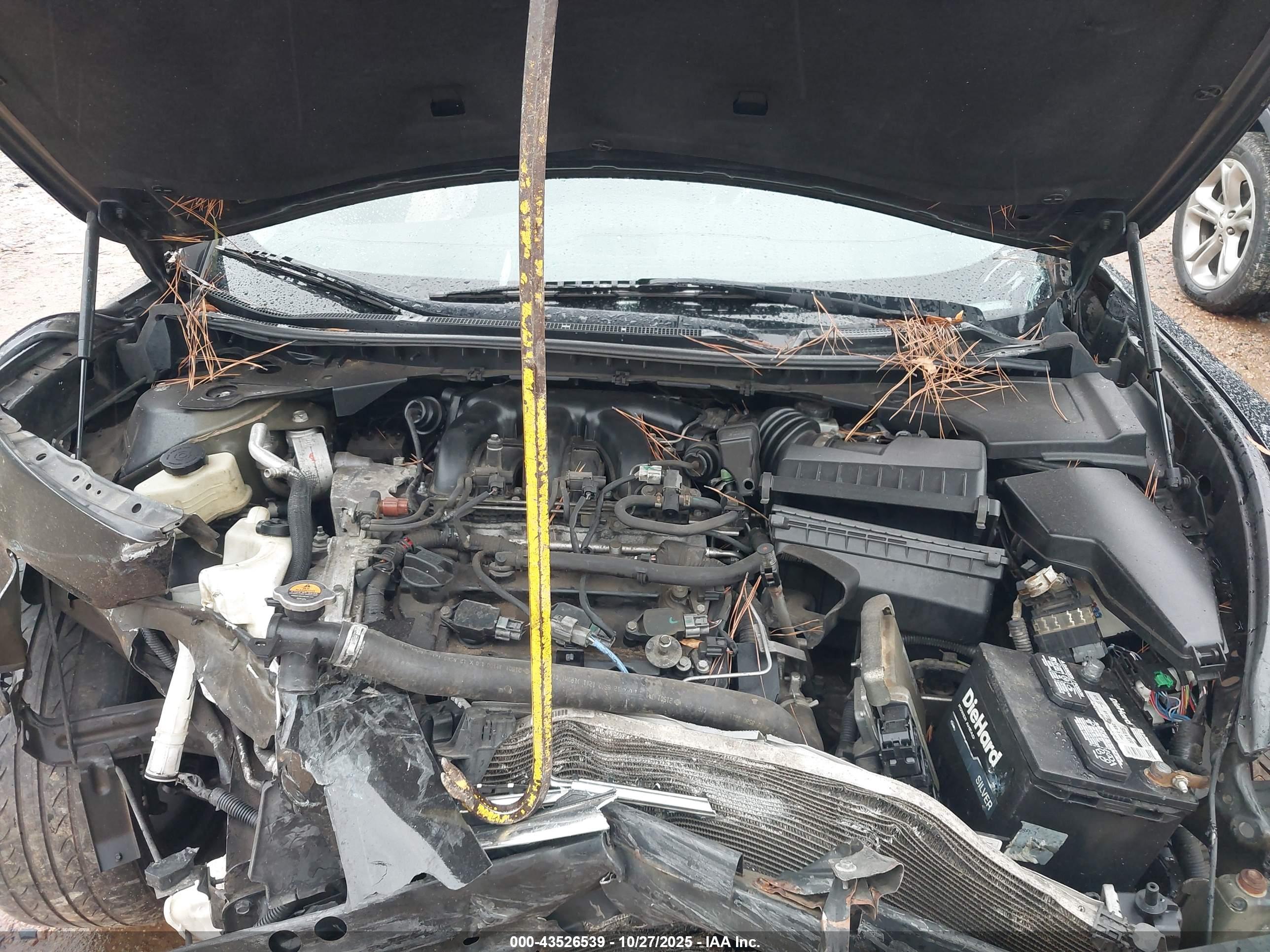 NISSAN MAXIMA image 10