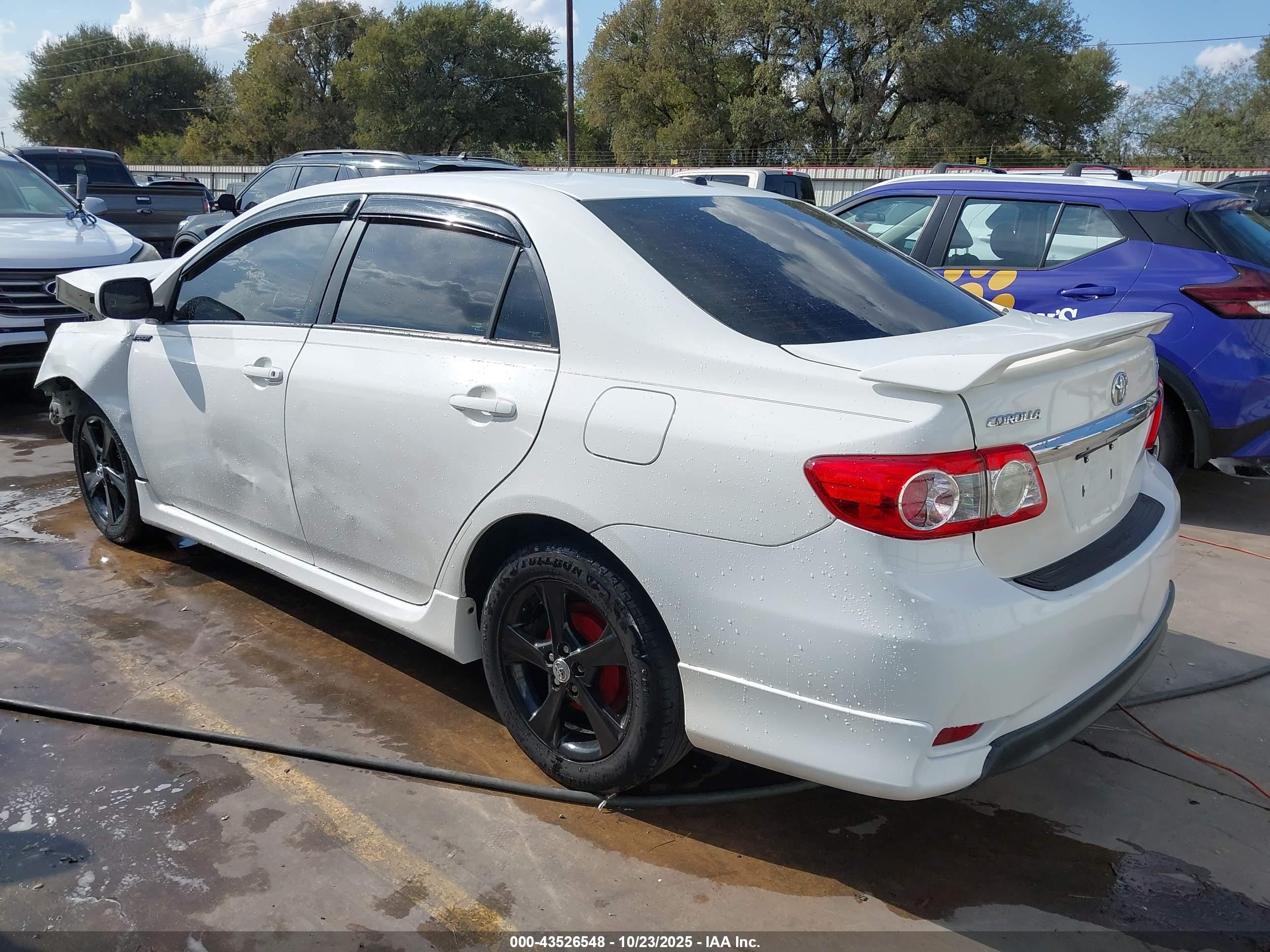 TOYOTA COROLLA image 3