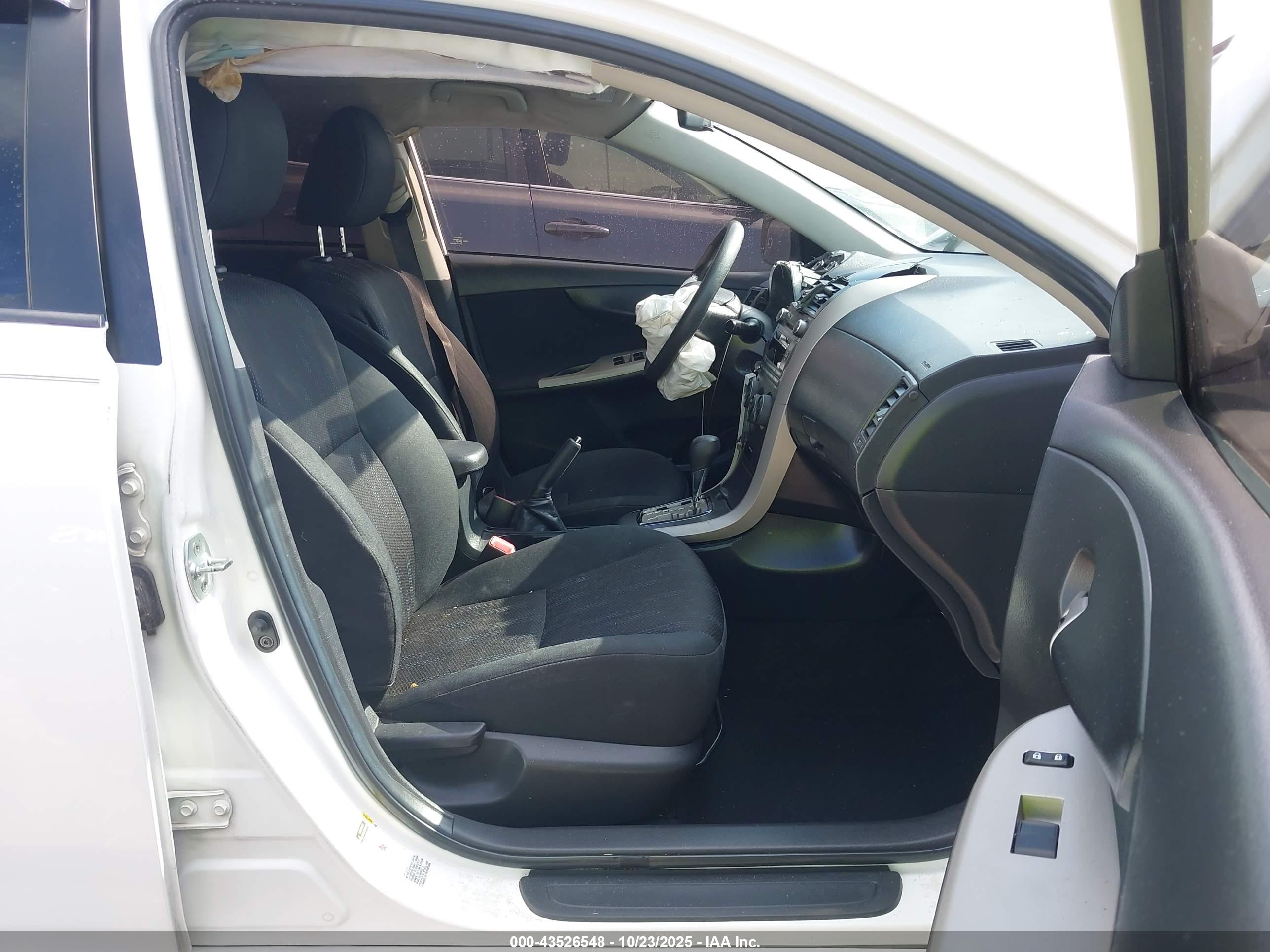 TOYOTA COROLLA image 5