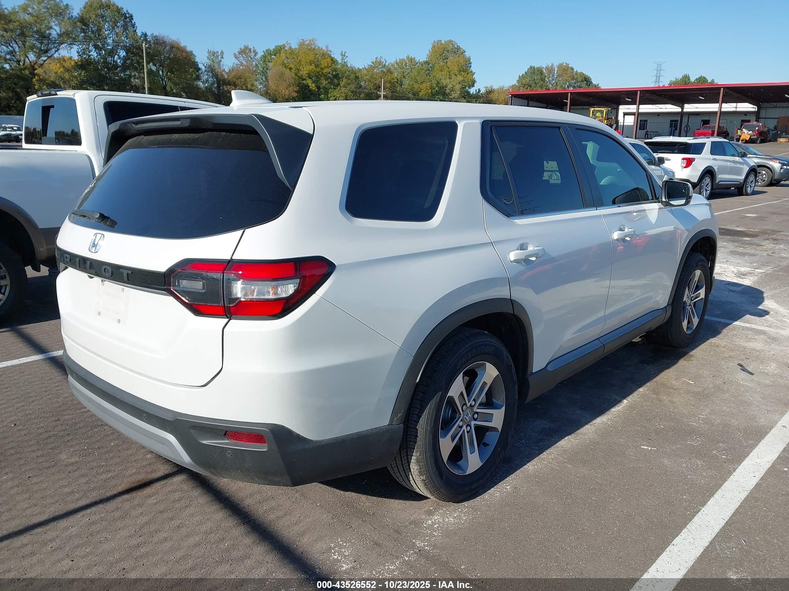 HONDA PILOT image 4