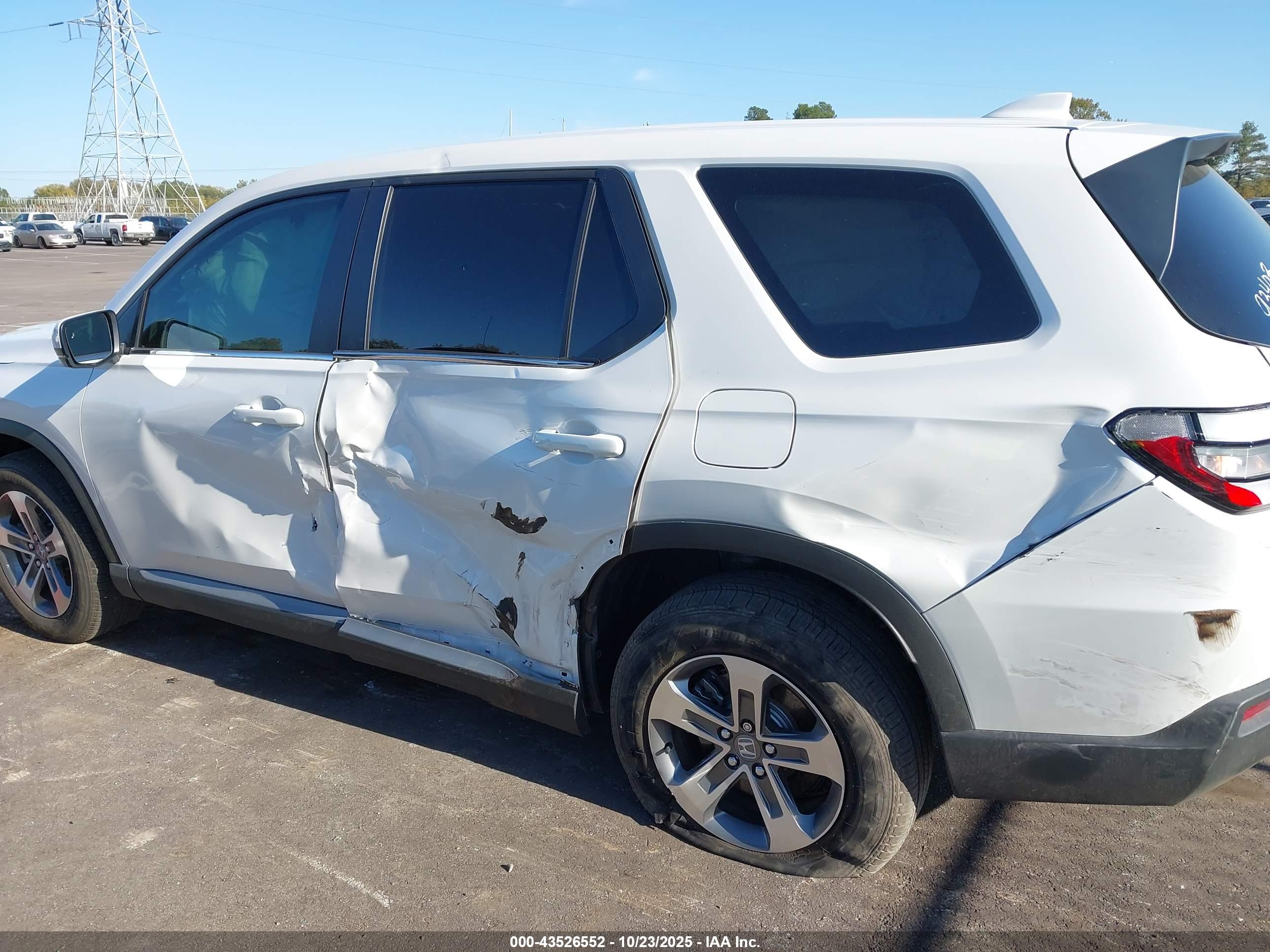 HONDA PILOT image 6