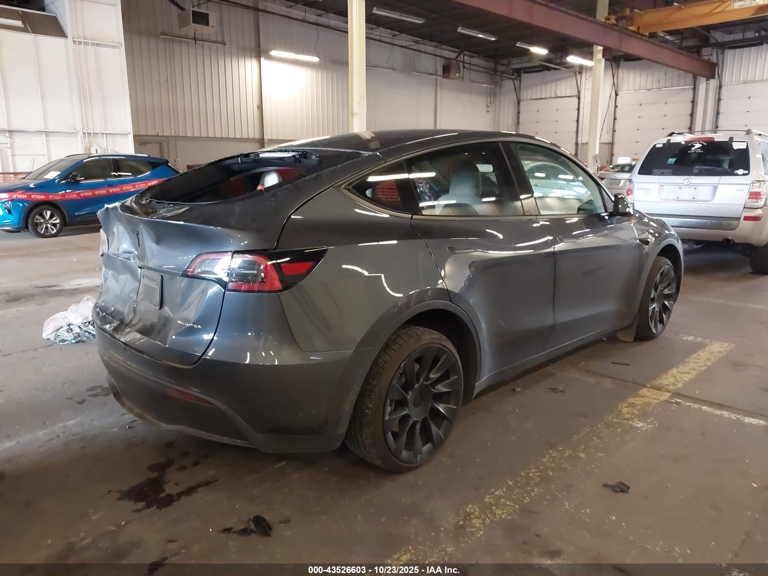 TESLA MODEL image 4