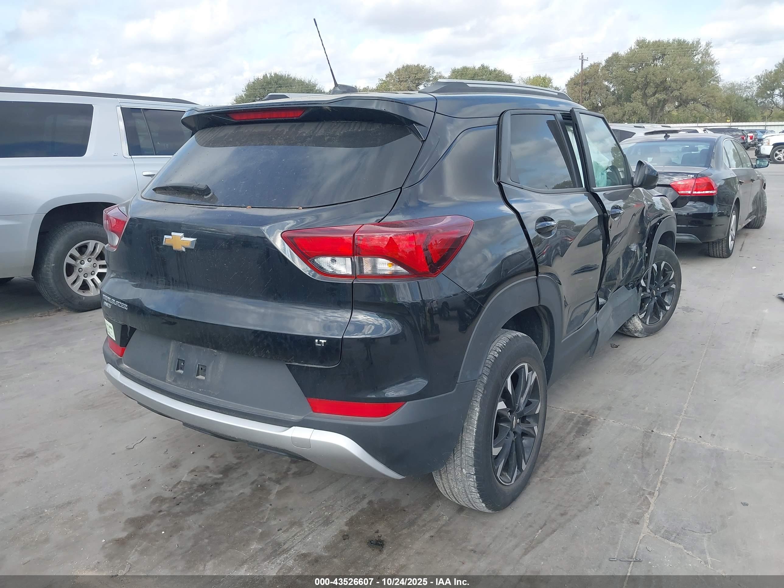 CHEVROLET TRAILBLAZER image 4