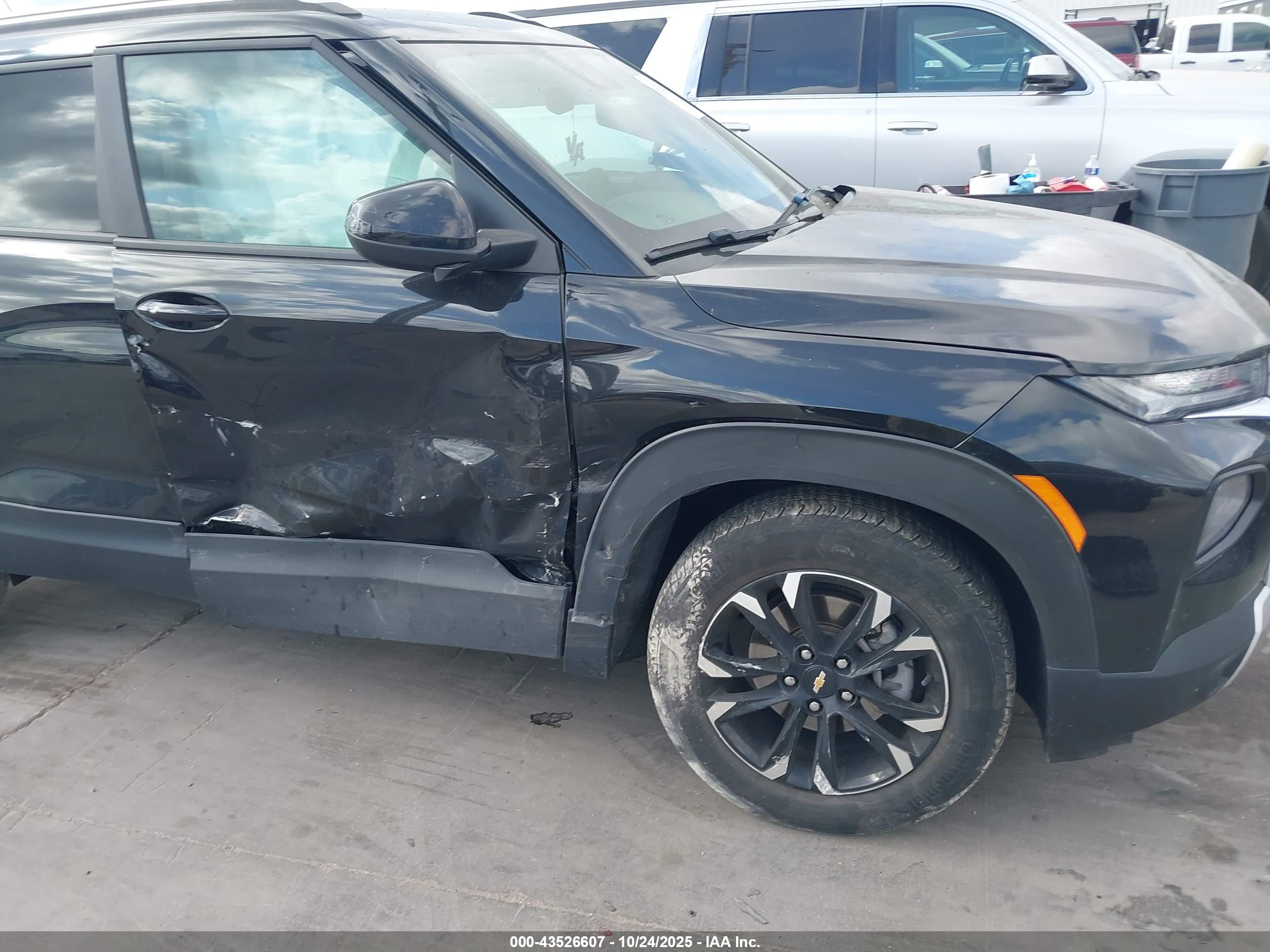 CHEVROLET TRAILBLAZER image 6