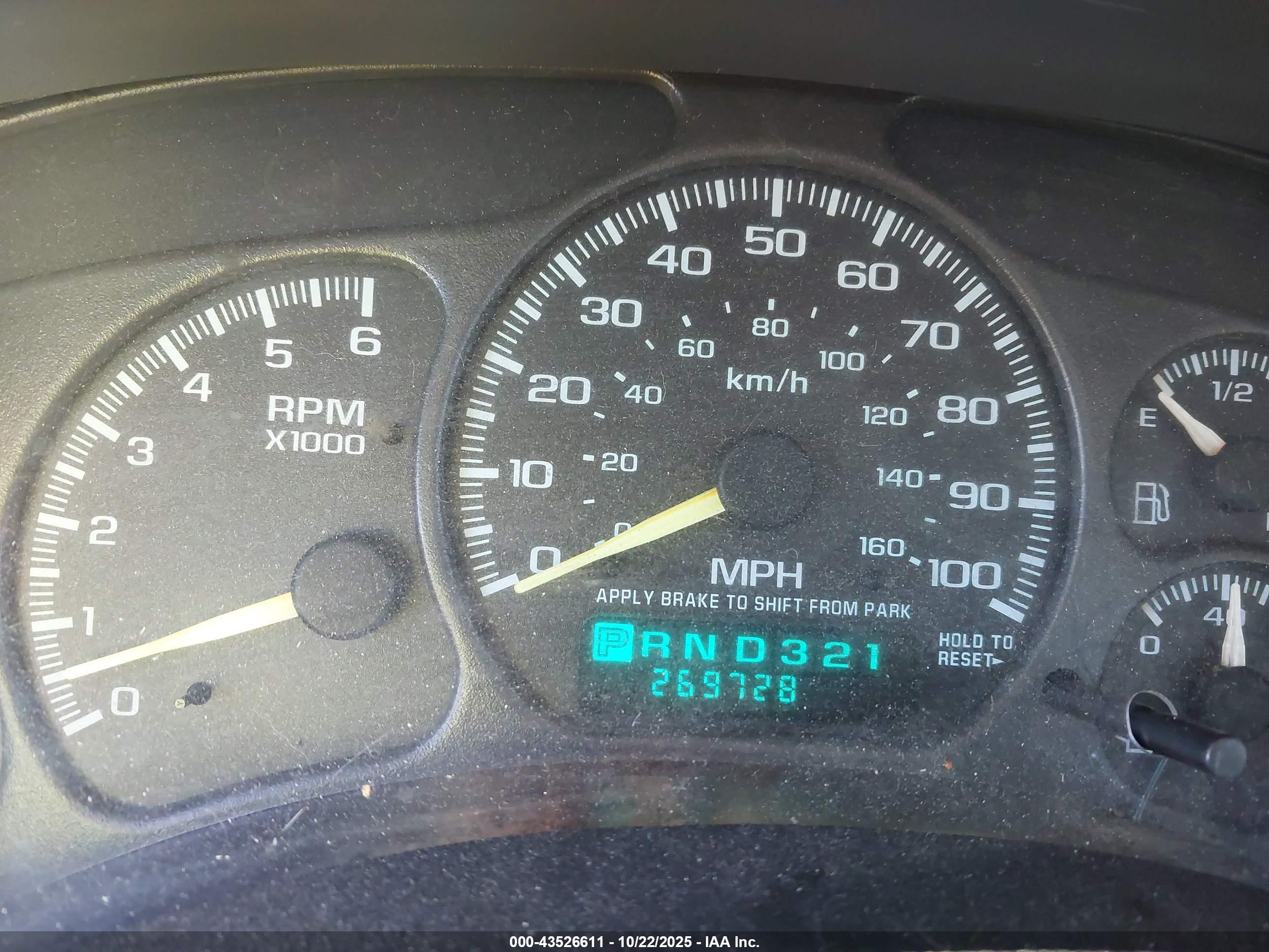 CHEVROLET SILVERADO image 7