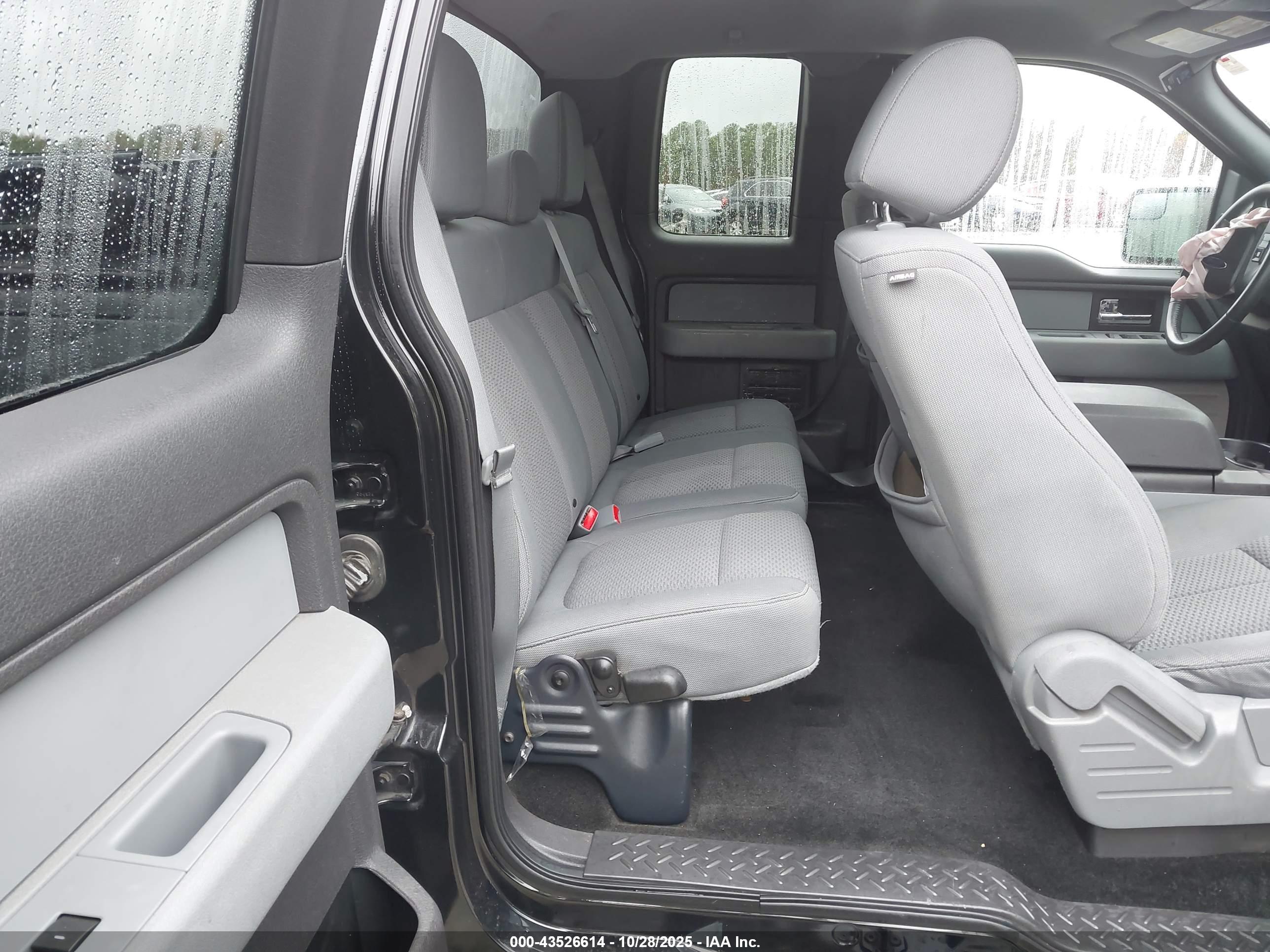 FORD F-150 image 8