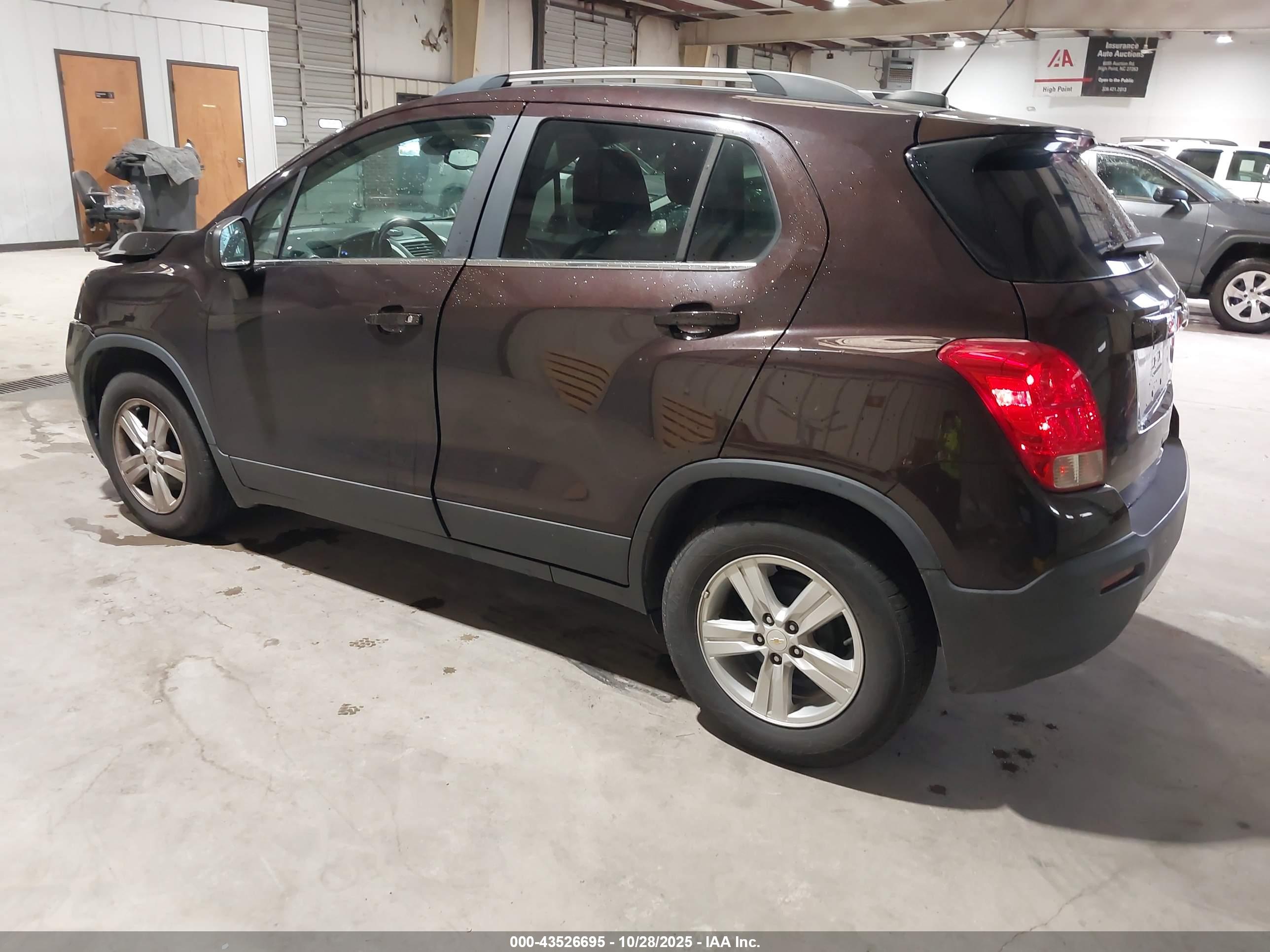 CHEVROLET TRAX image 3