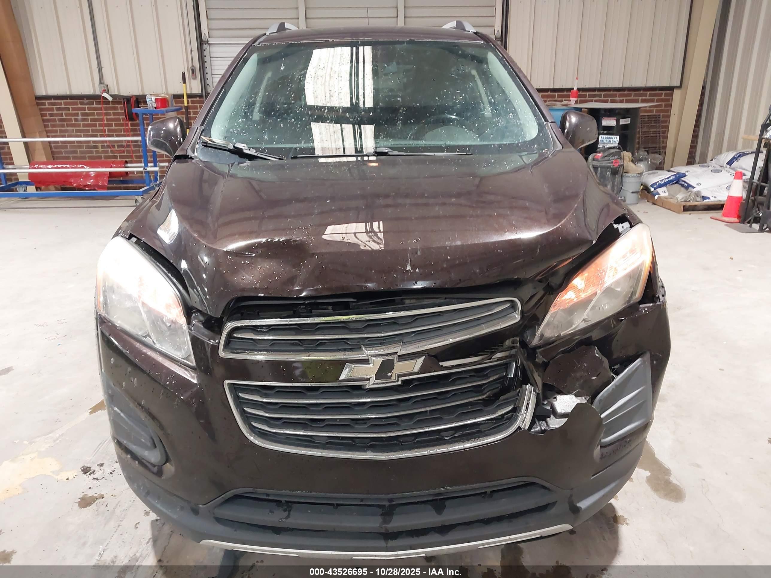 CHEVROLET TRAX image 6