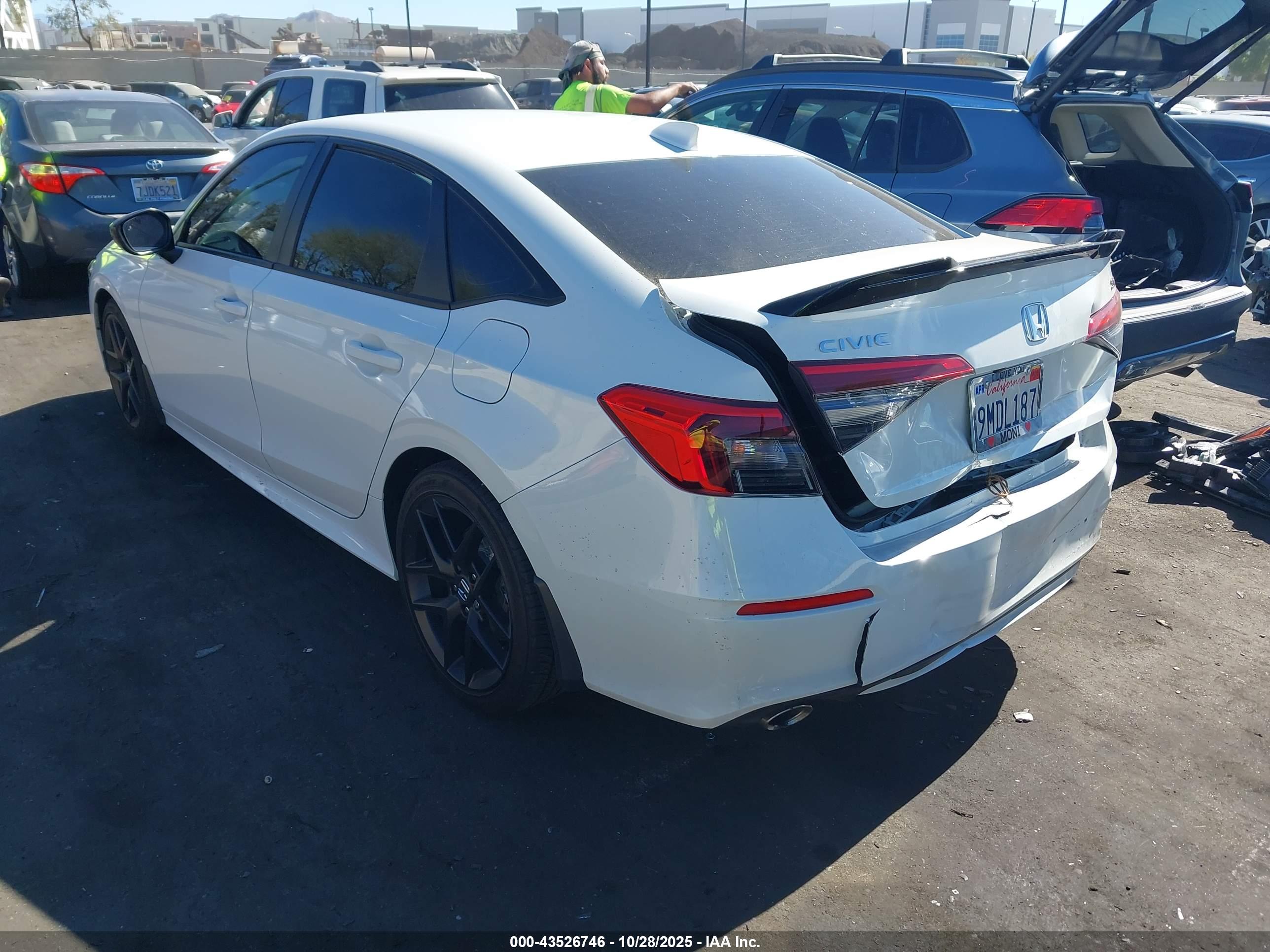 HONDA CIVIC image 3