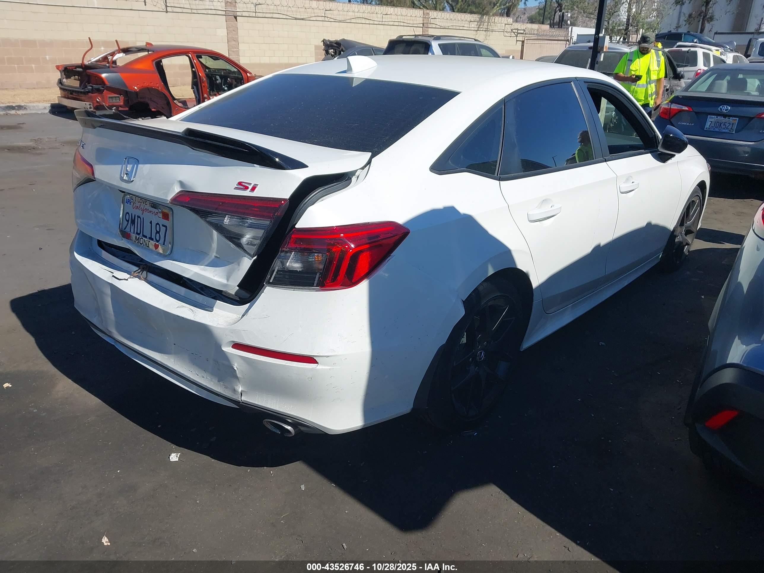 HONDA CIVIC image 4