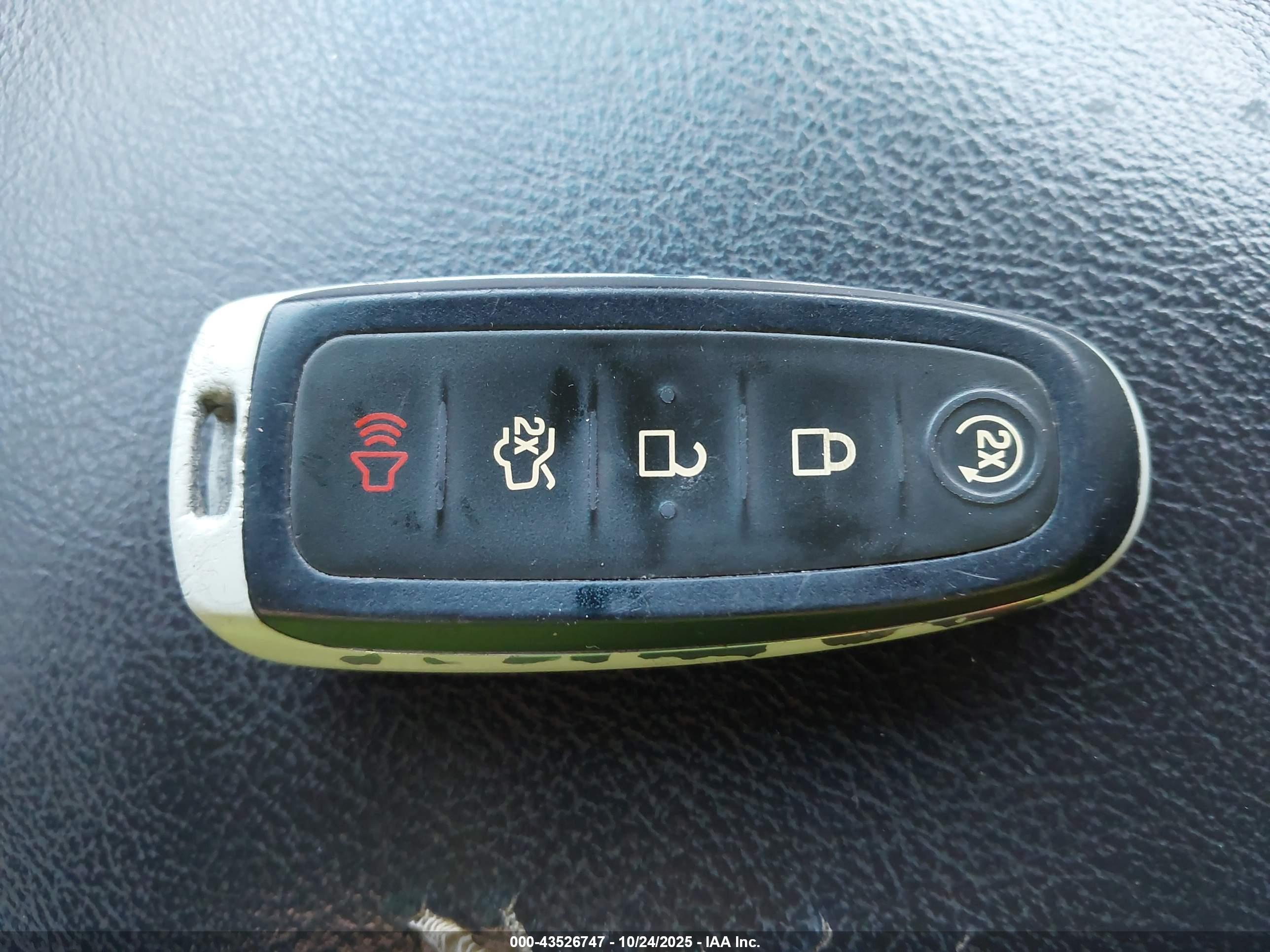 FORD EXPLORER image 11
