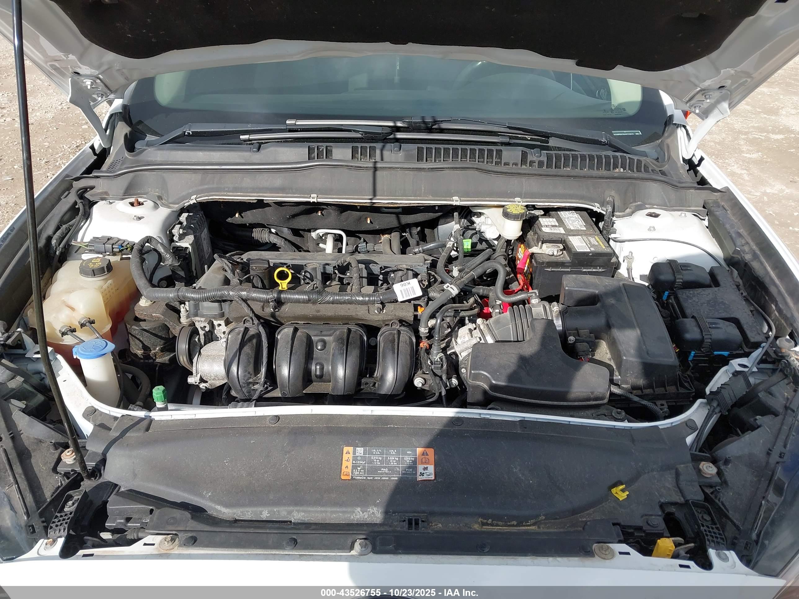 FORD FUSION image 10