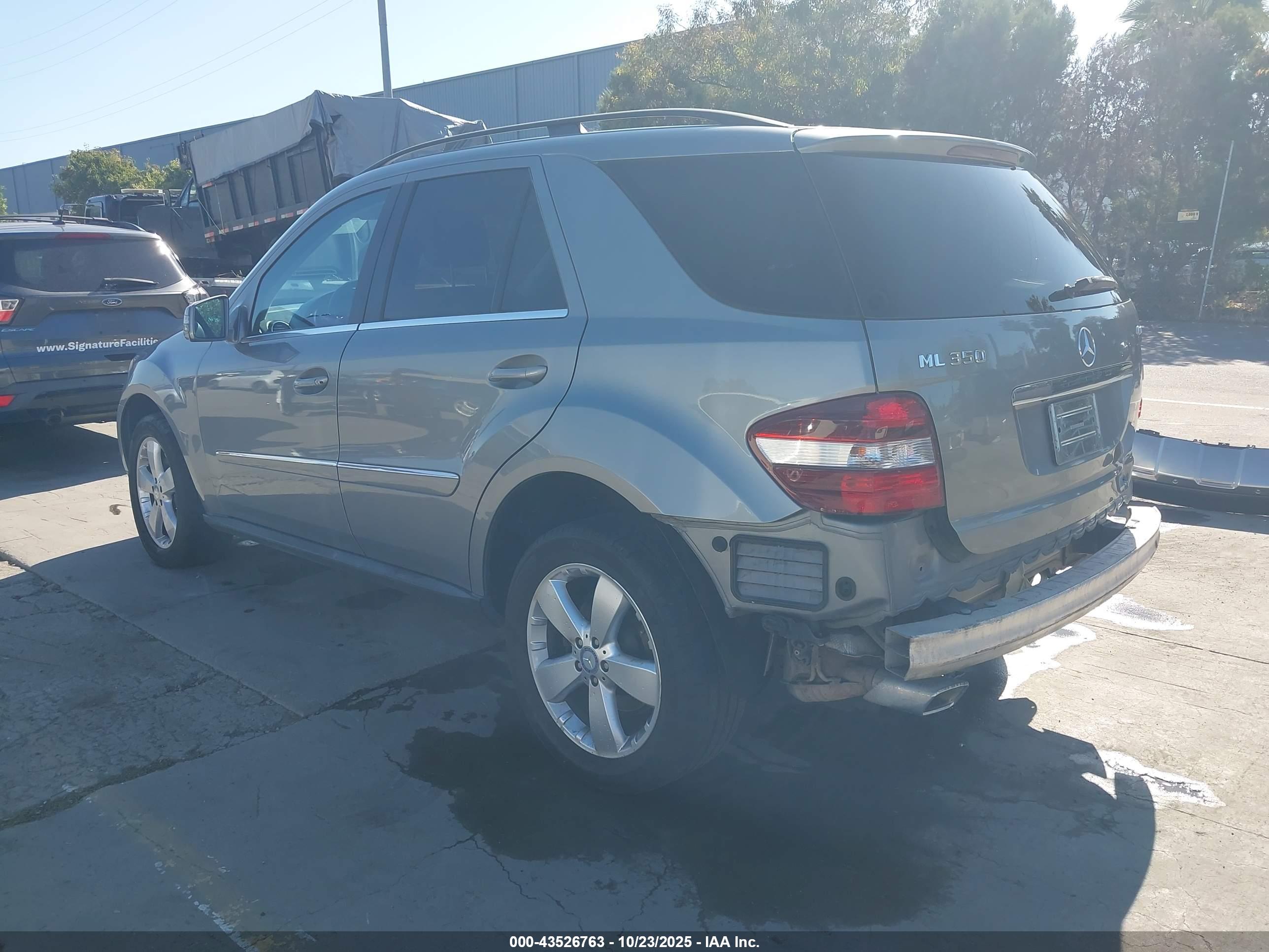 MERCEDES-BENZ ML image 3